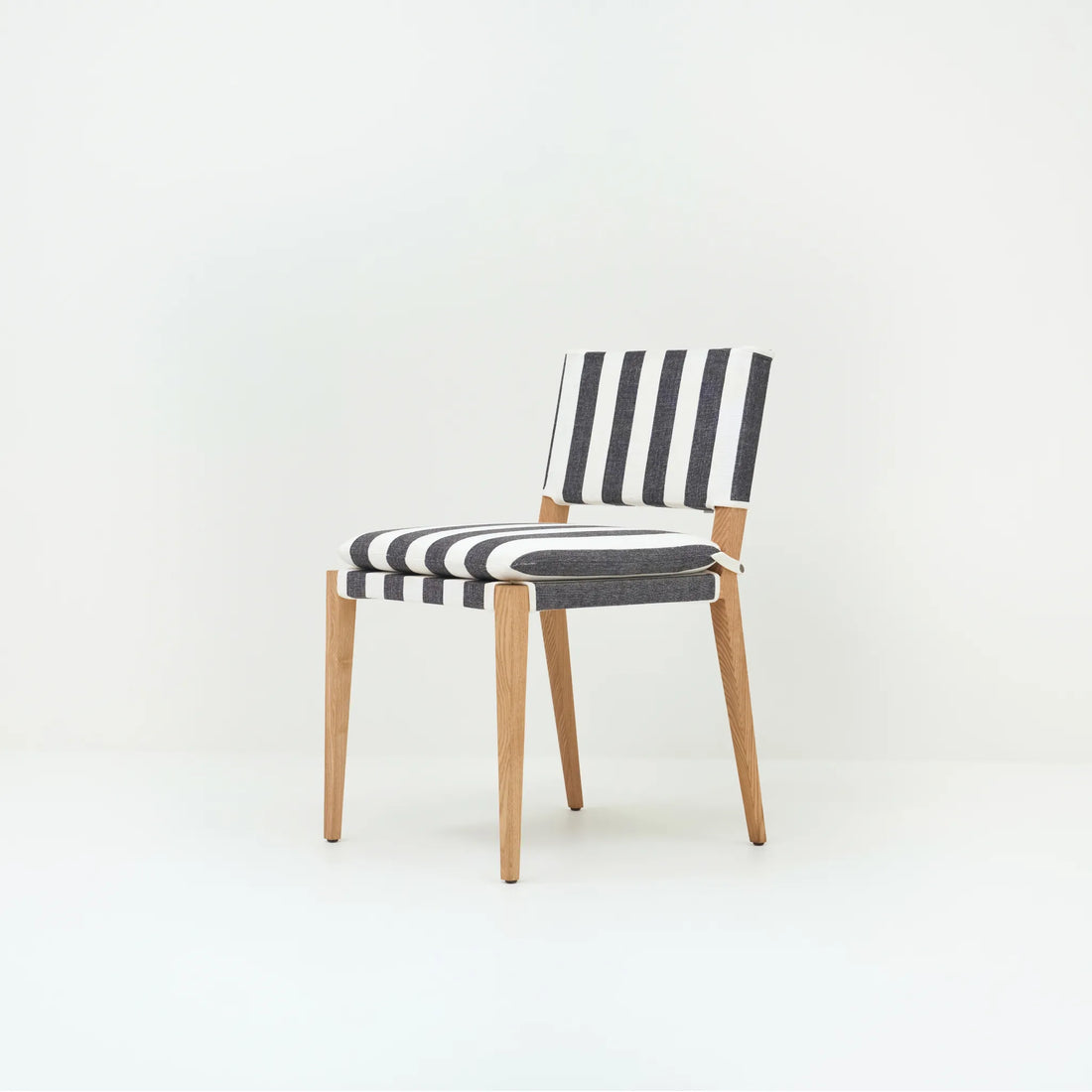 YANA CHAIR