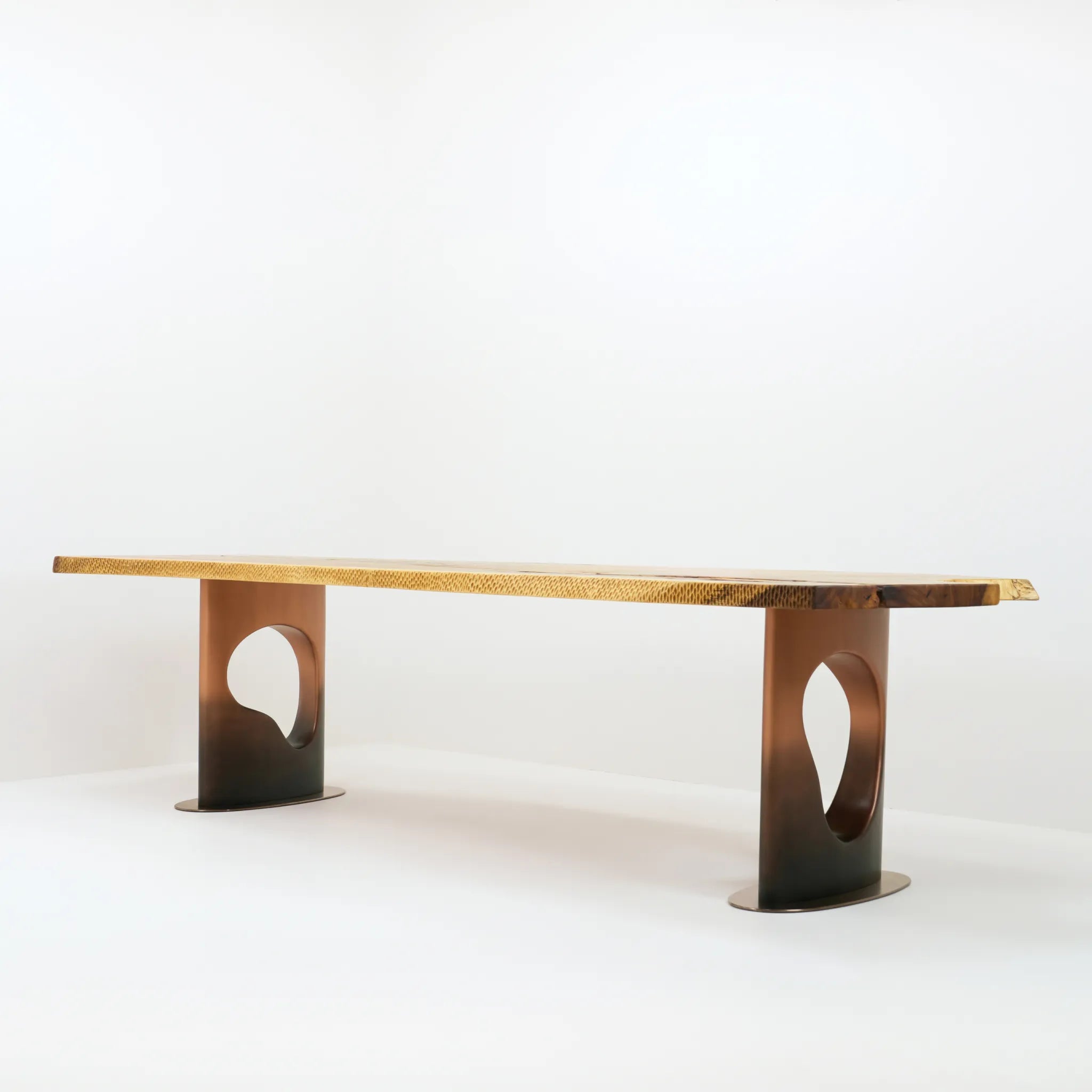 NANYUKI DINING TABLE