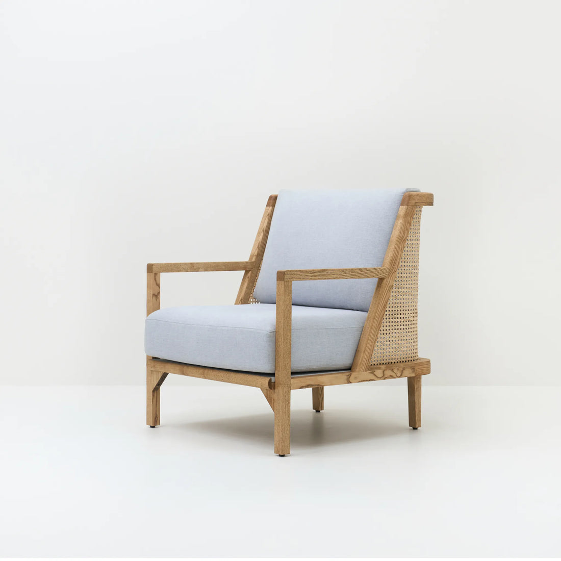 LIMA LOUNGE CHAIR