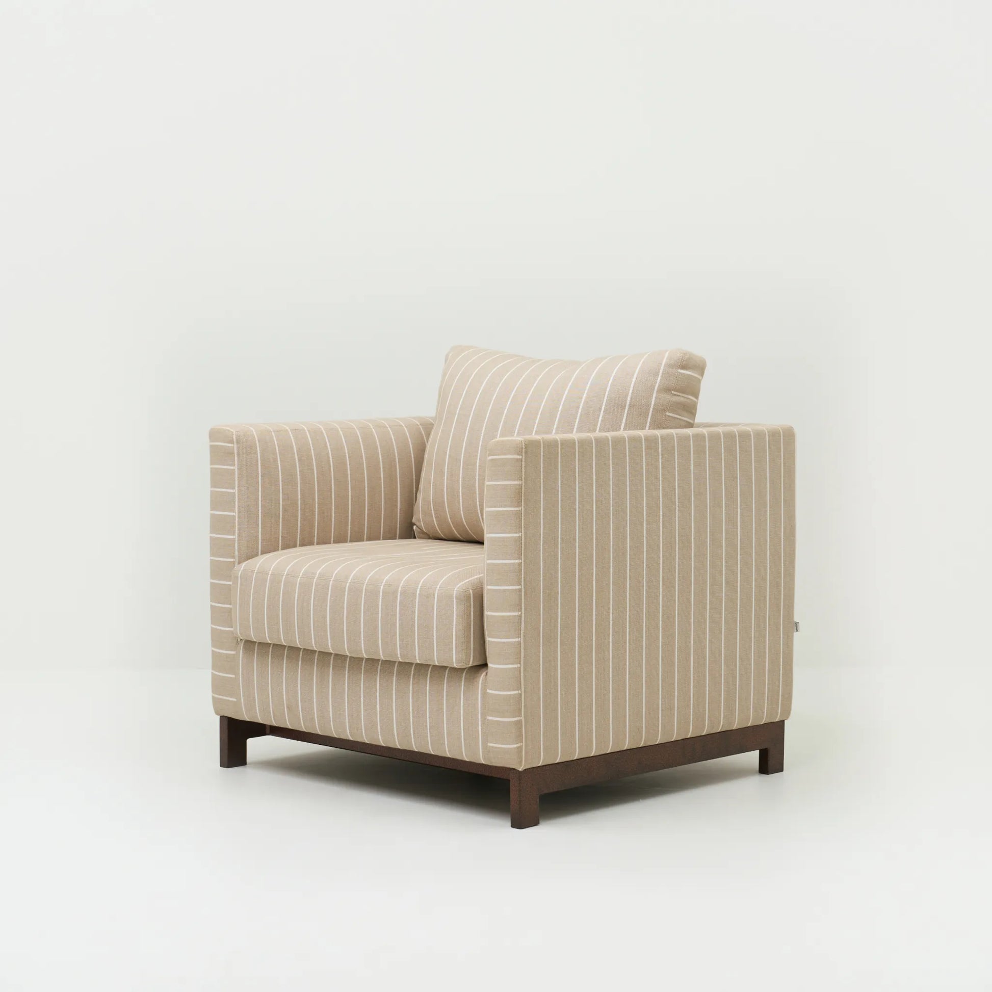 PABLO LOUNGE CHAIR