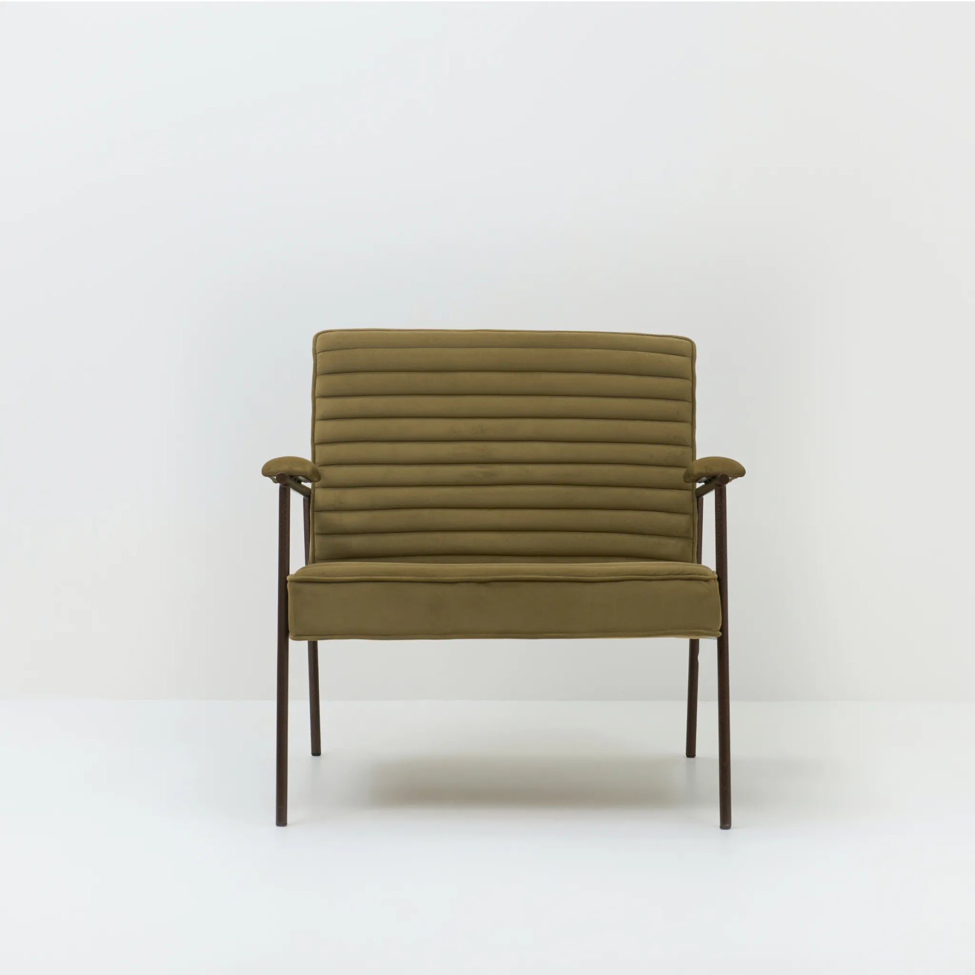 ZEPLIN LOUNGE CHAIR