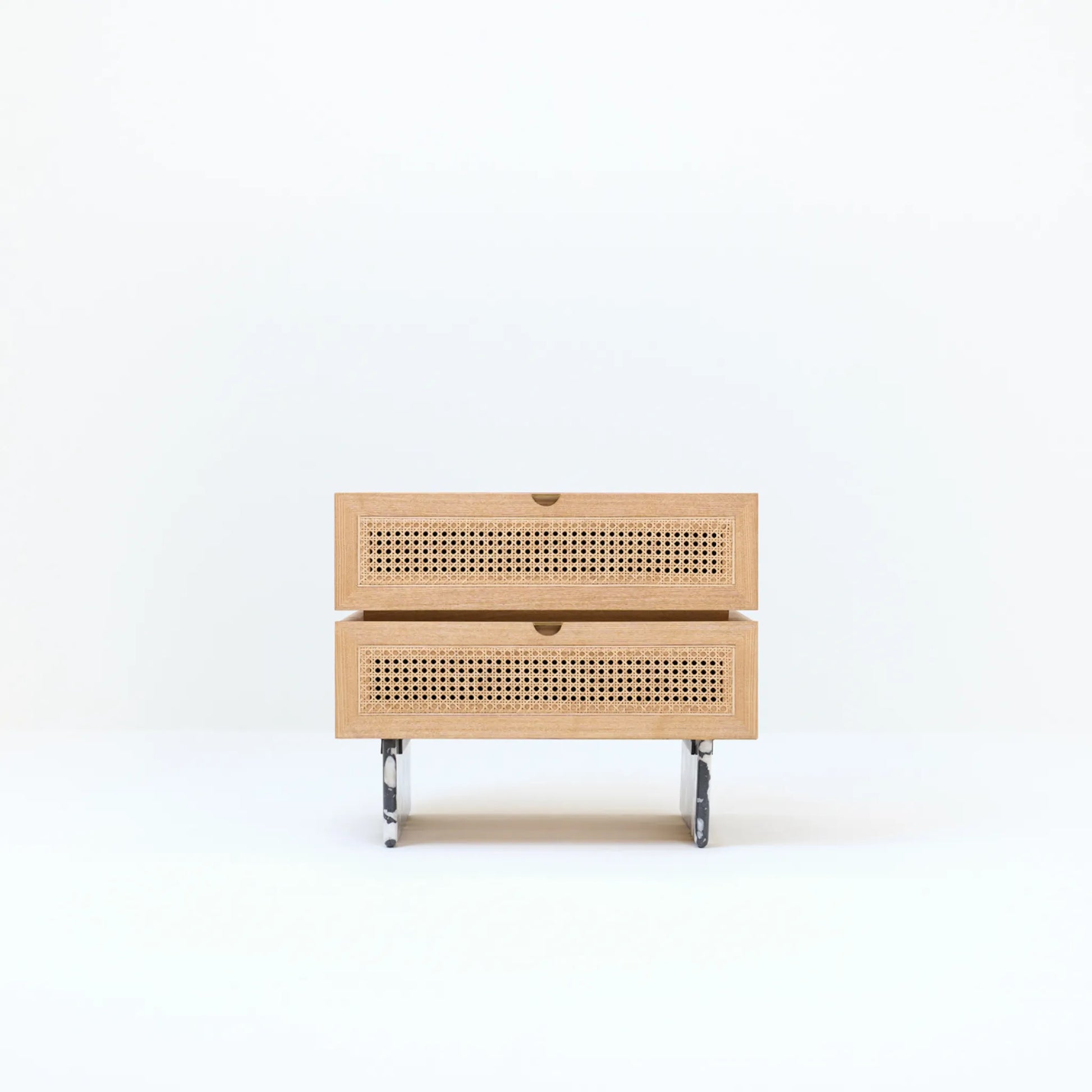 MARLAGO SIDE TABLE