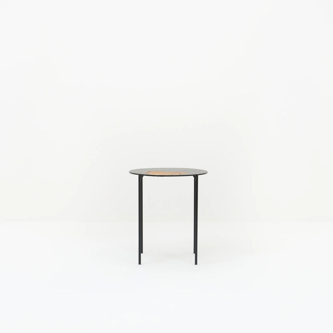 MOBO CIRCLE SIDE TABLE