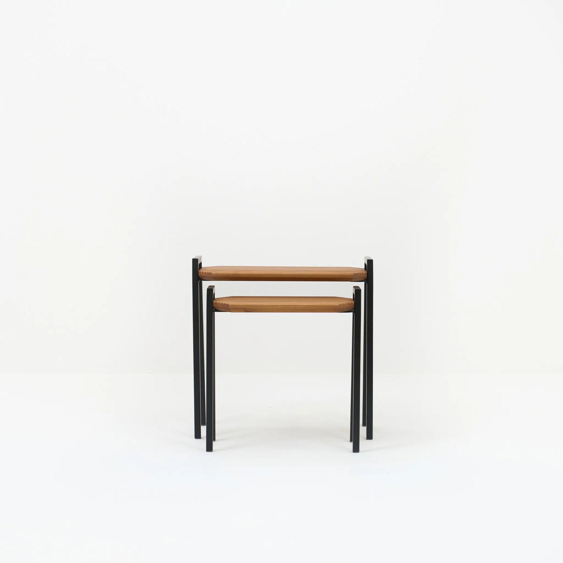 PETRA NESTING TABLE