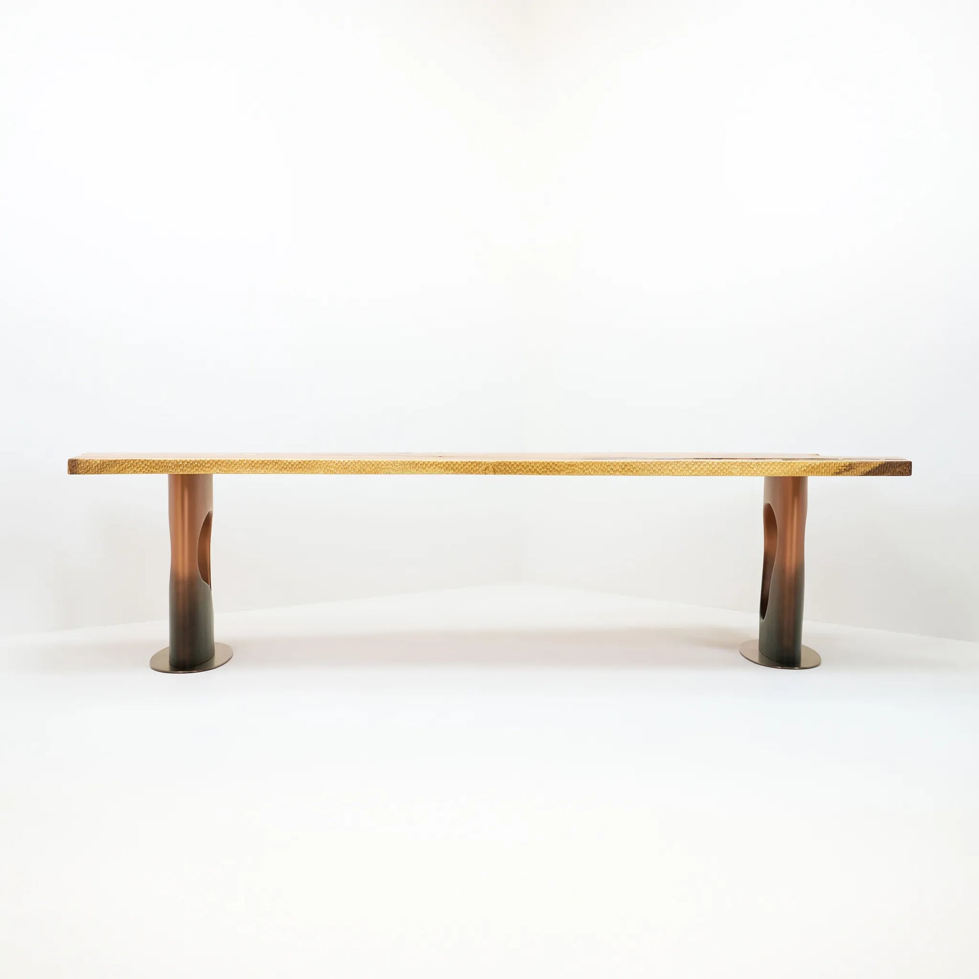 NANYUKI DINING TABLE
