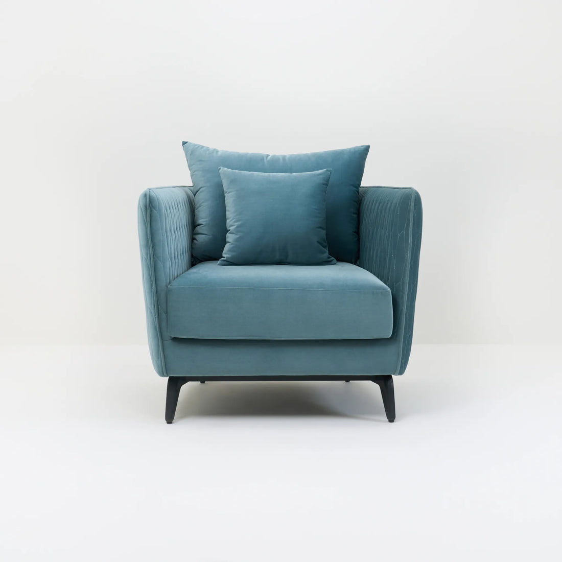 BRAED LOUNGE CHAIR