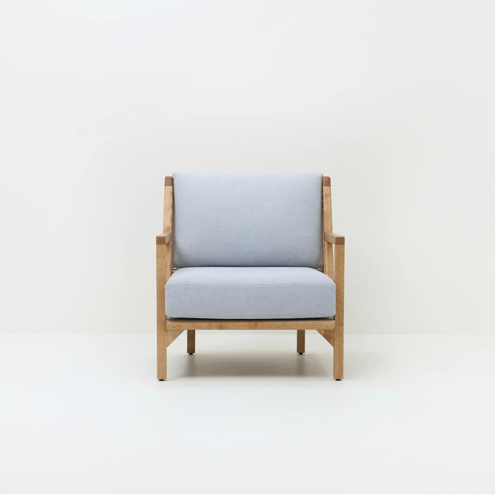 LIMA LOUNGE CHAIR