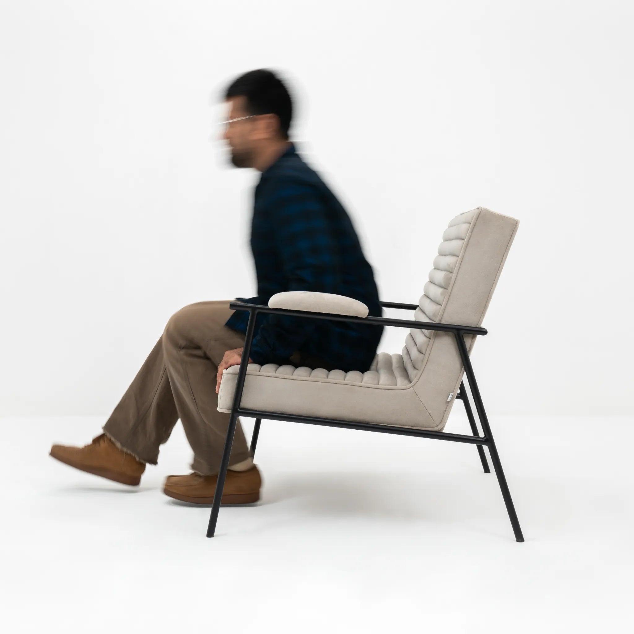 ZEPLIN LOUNGE CHAIR - Main Image