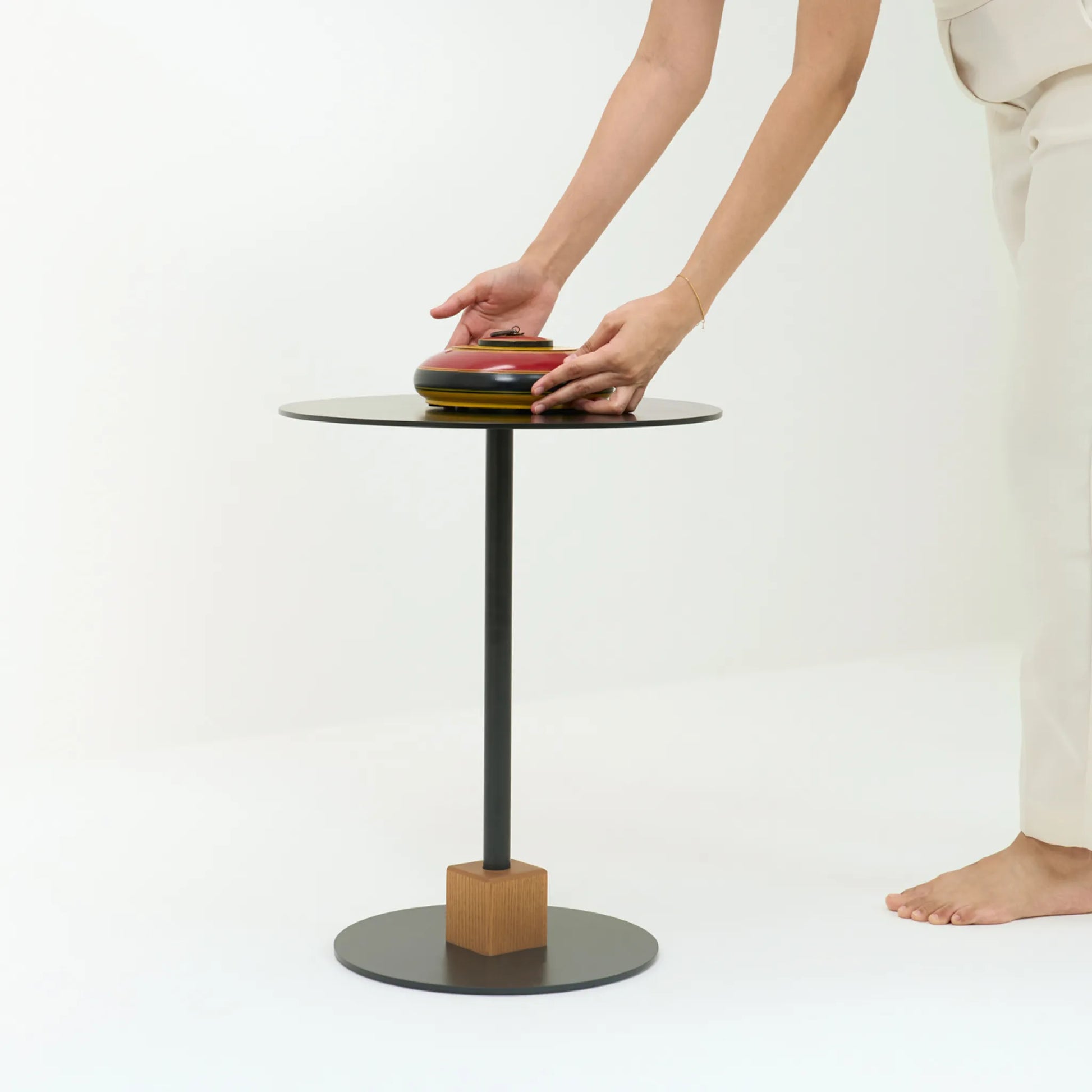 RONDA SIDE TABLE
