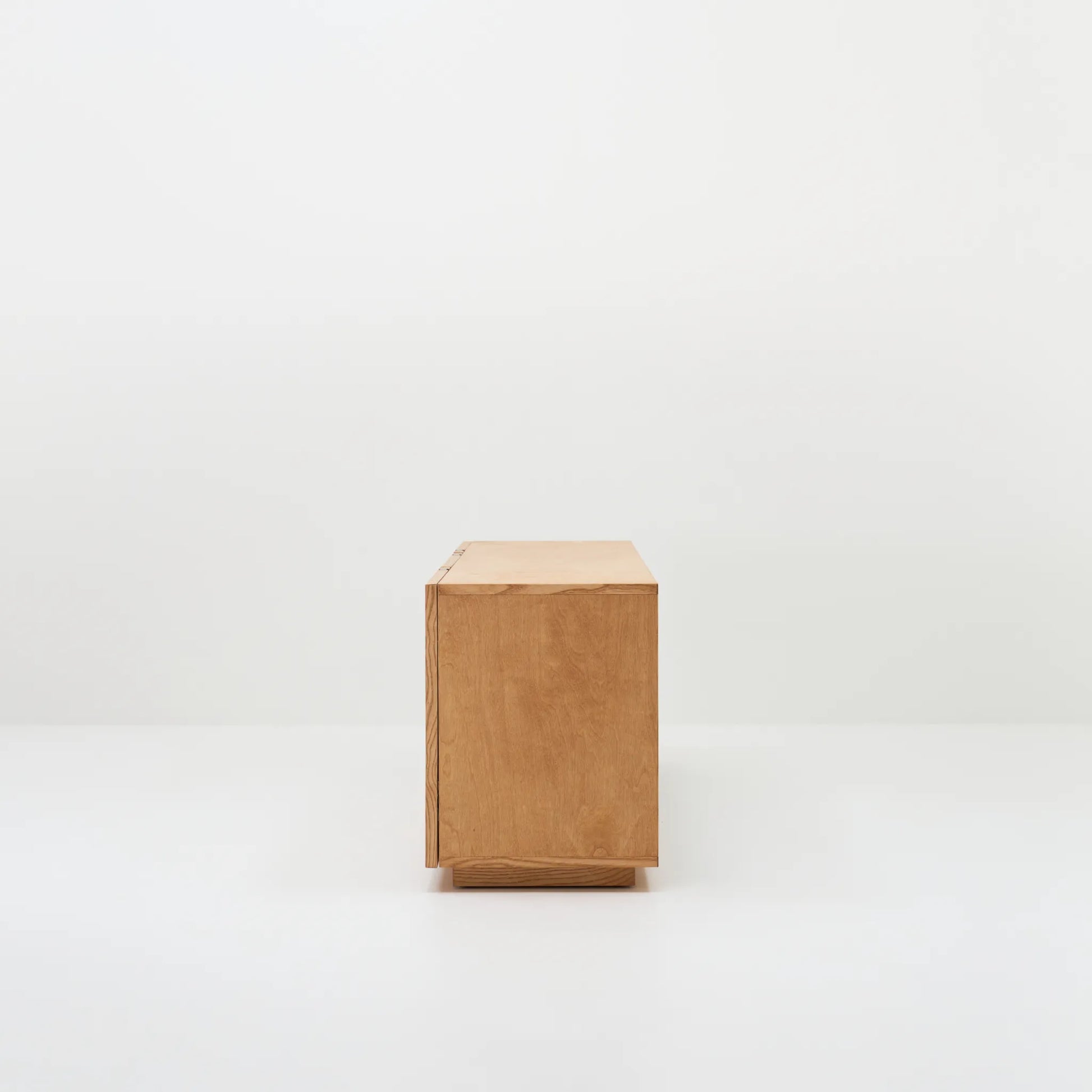 CECIL CONSOLE