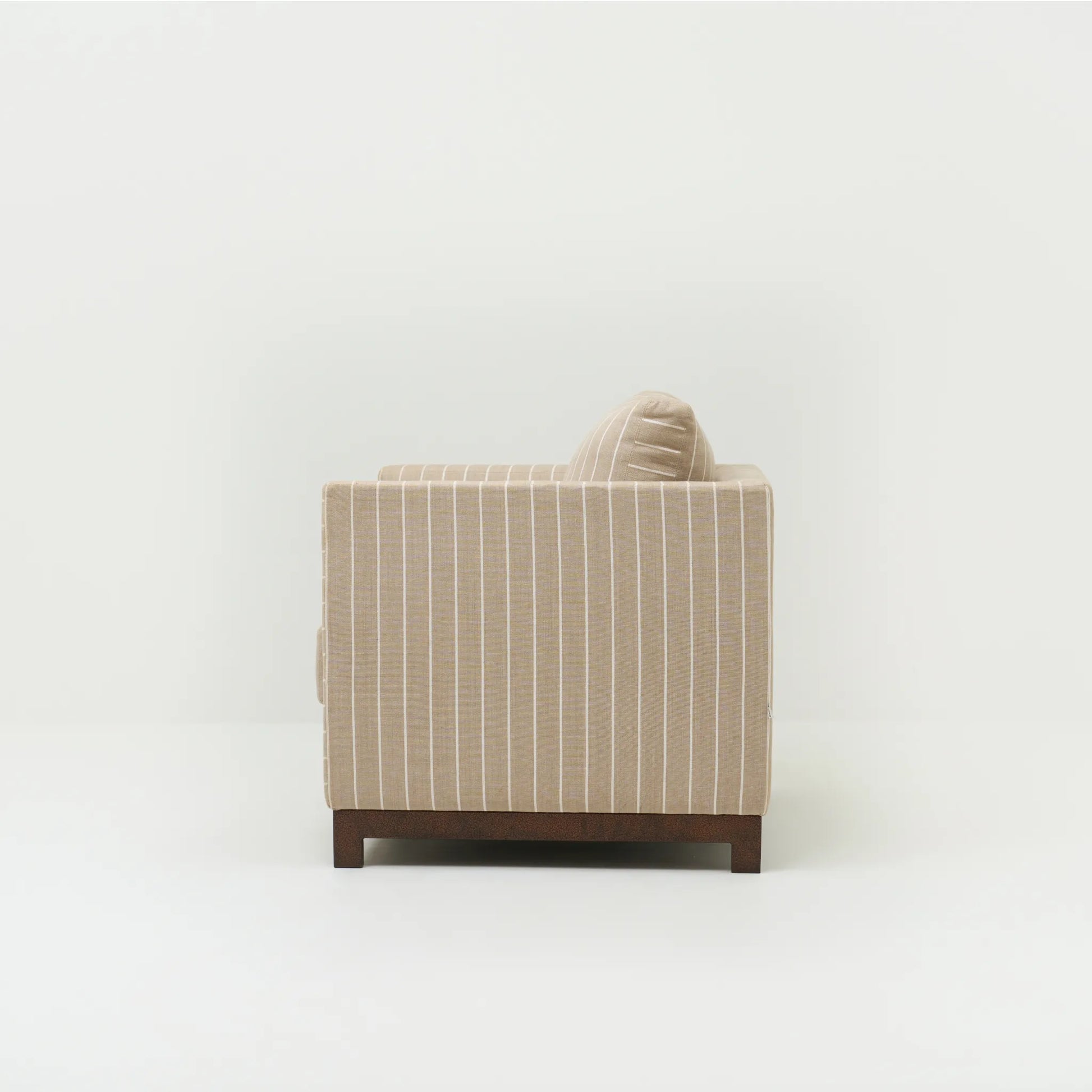 PABLO LOUNGE CHAIR