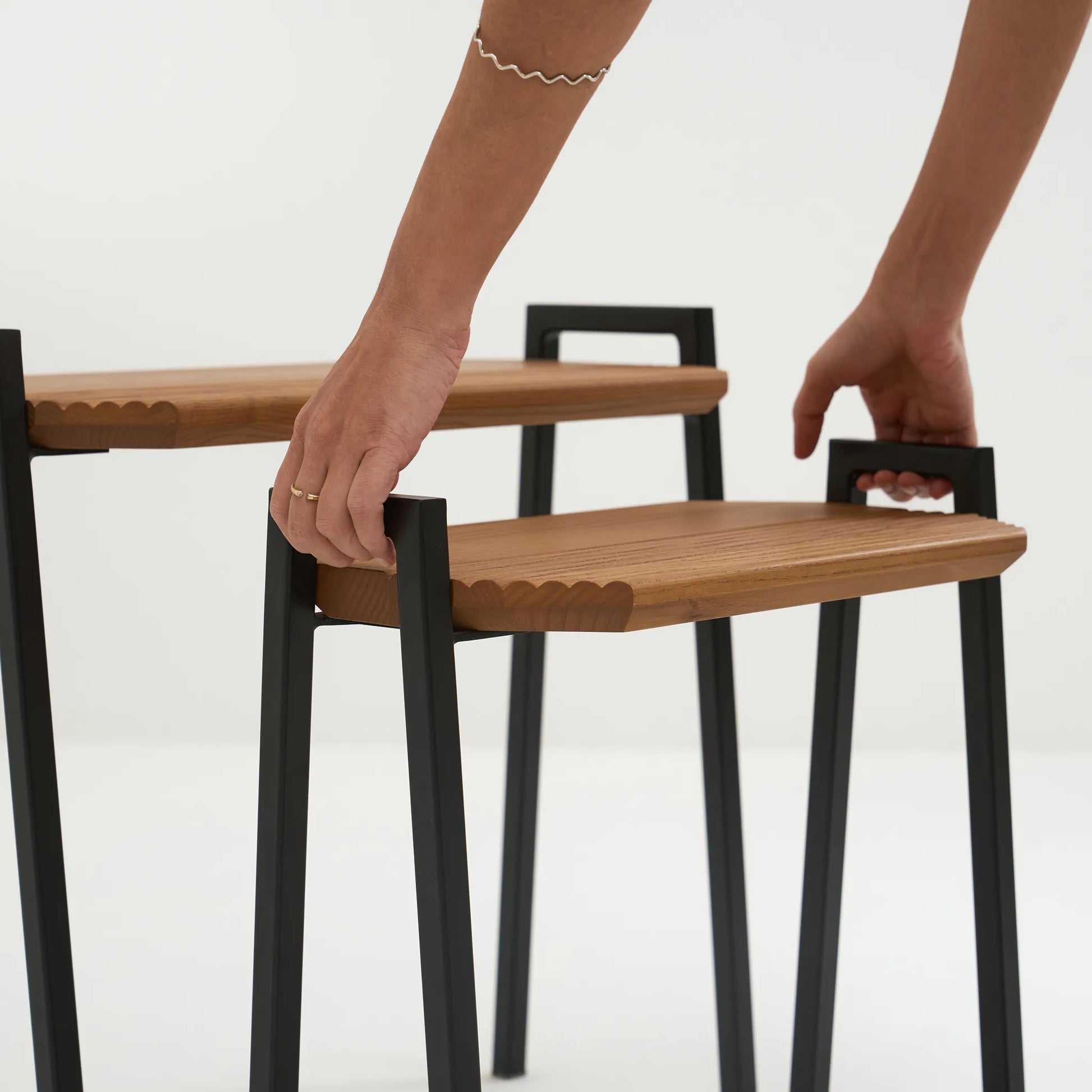 PETRA NESTING TABLE