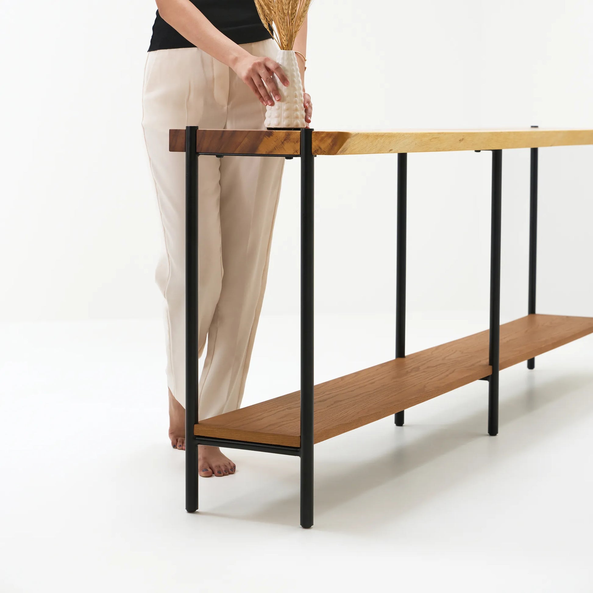 LEVI CONSOLE