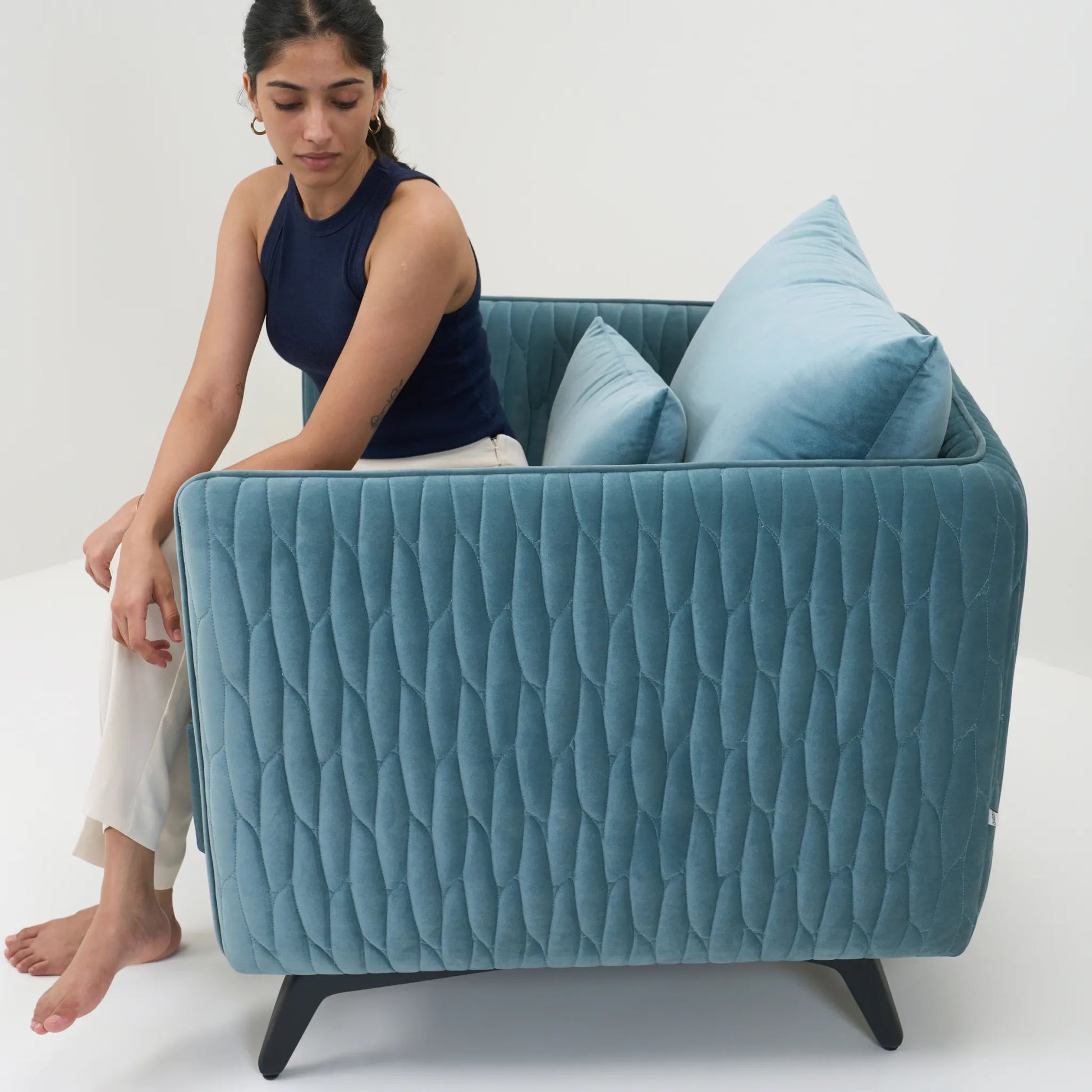 BRAED LOUNGE CHAIR
