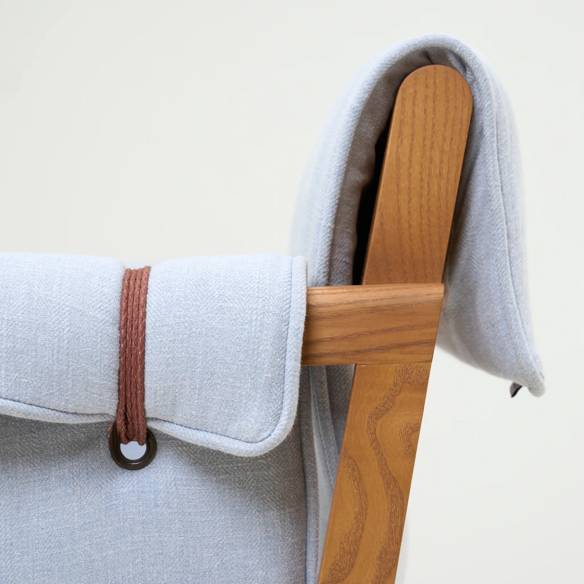 LASSO CHAIR