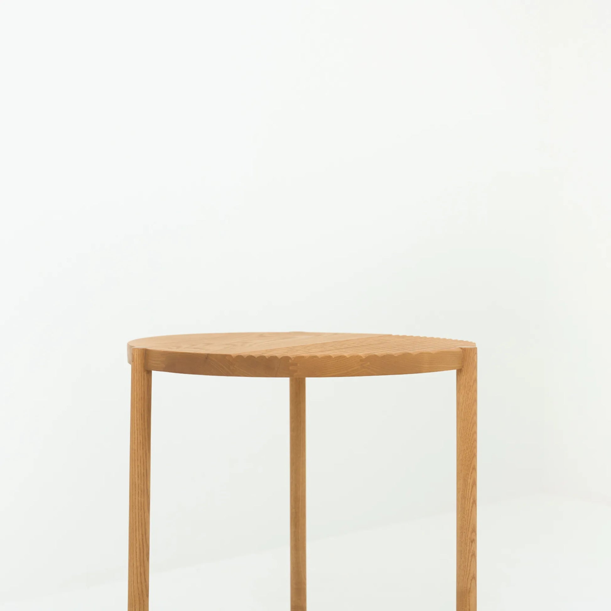 QUADRON SIDE TABLE