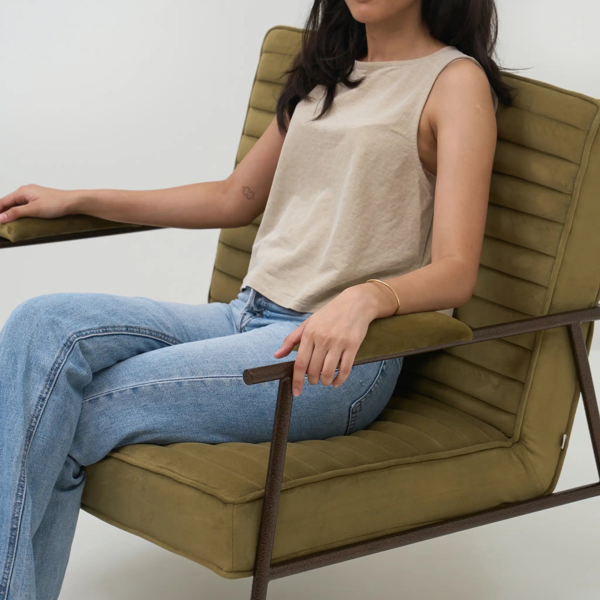 ZEPLIN LOUNGE CHAIR