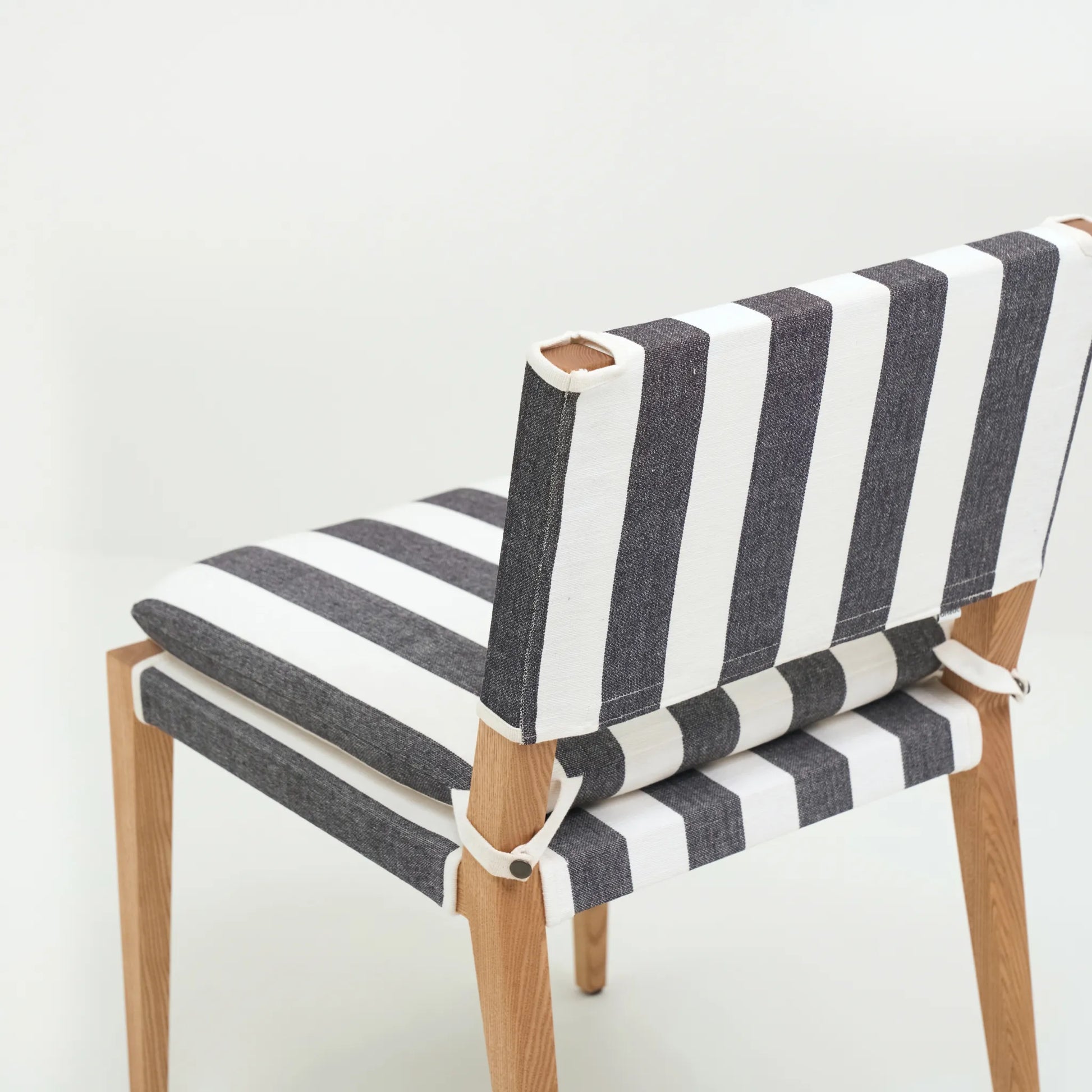 YANA CHAIR