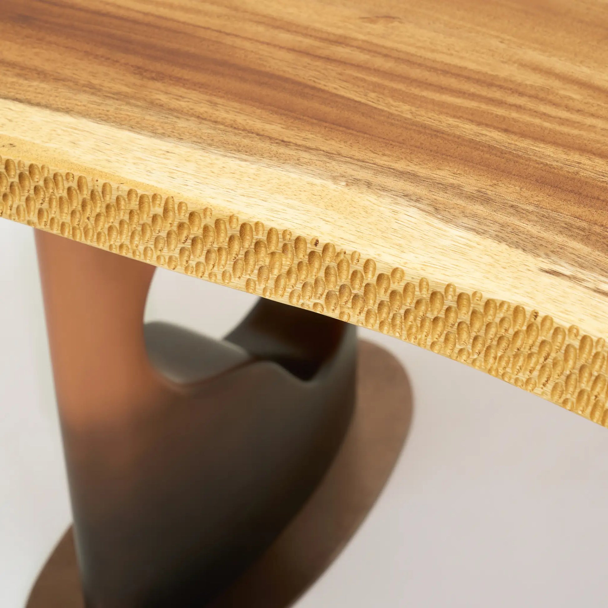 NANYUKI DINING TABLE