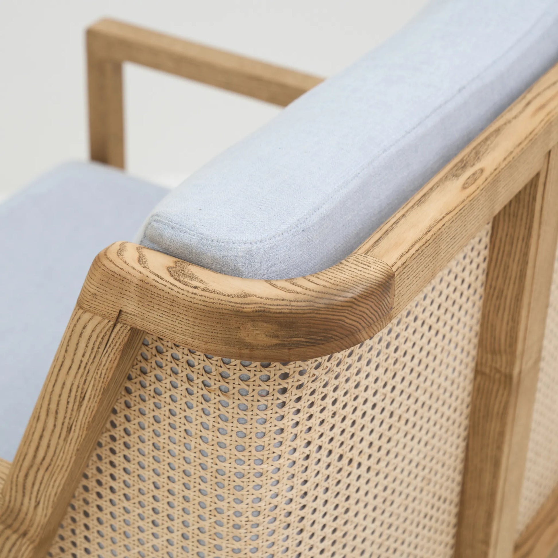 LIMA LOUNGE CHAIR