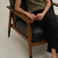BAWA LOUNGE CHAIR