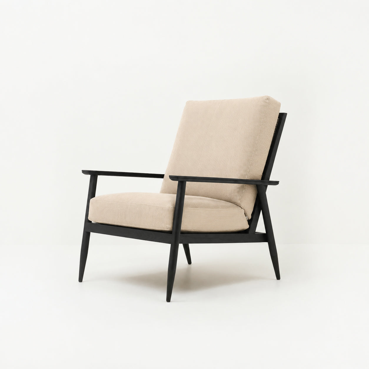 BAWA LOUNGE CHAIR