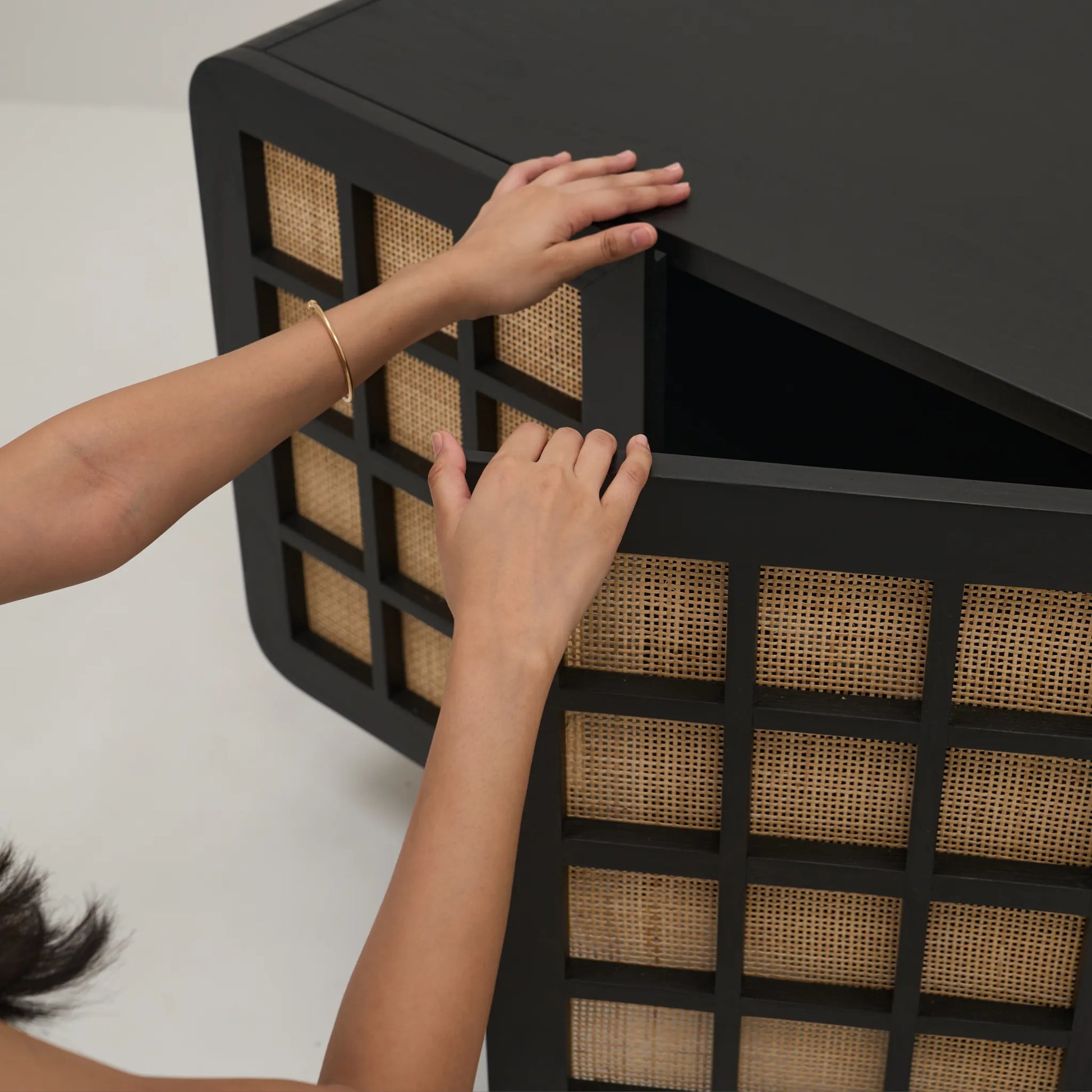CANTO CONSOLE | BLACK