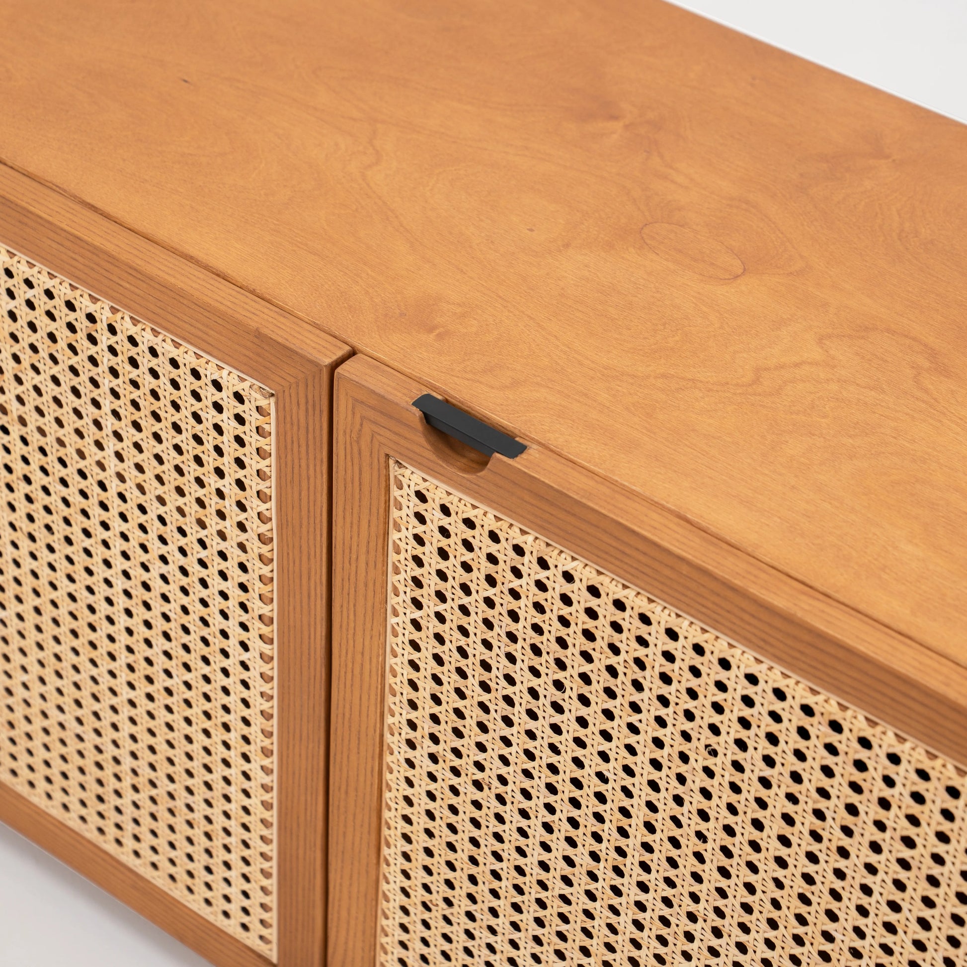 CECIL CONSOLE