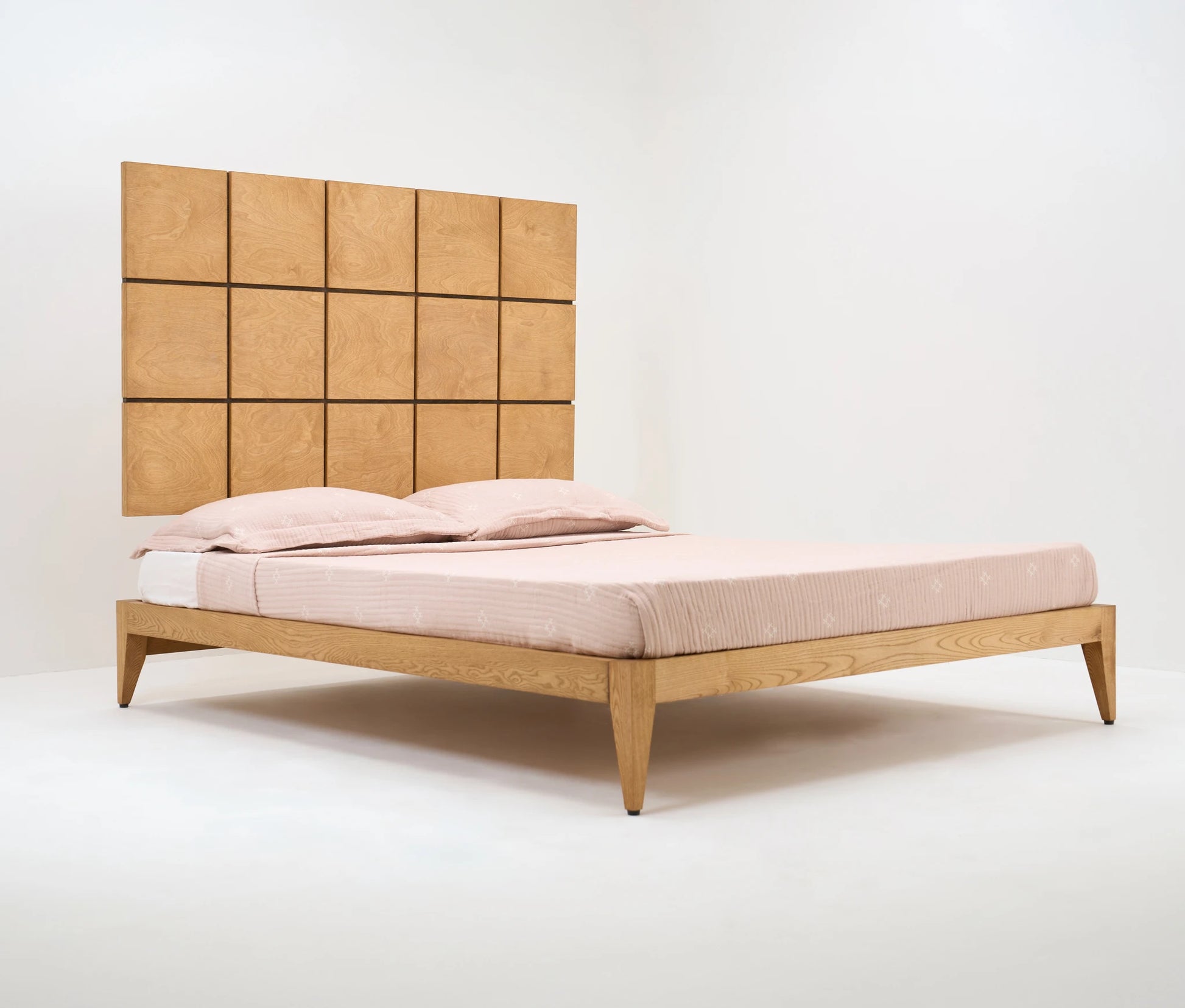 CHESTER BED | QUEEN