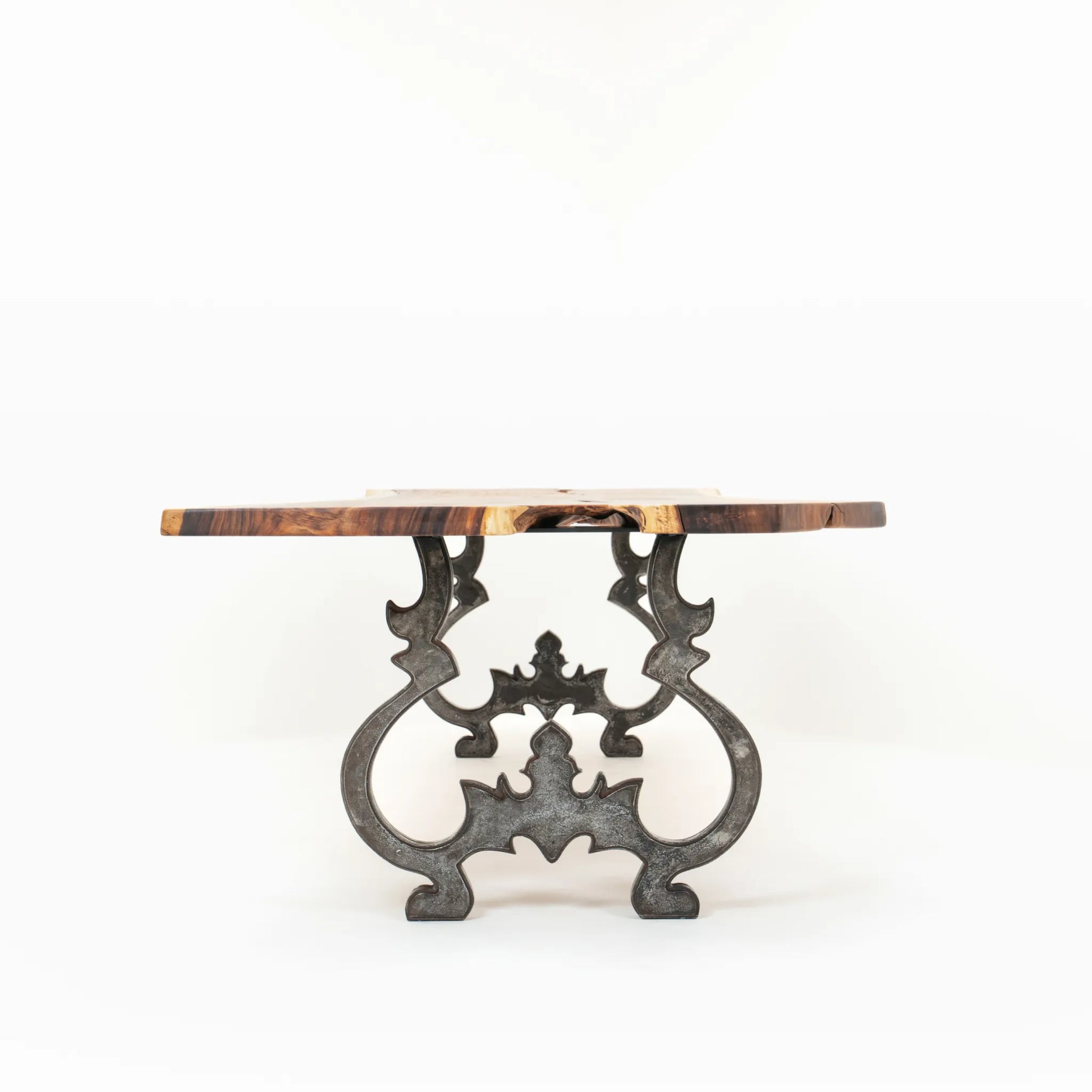 FLORENCE DINING TABLE