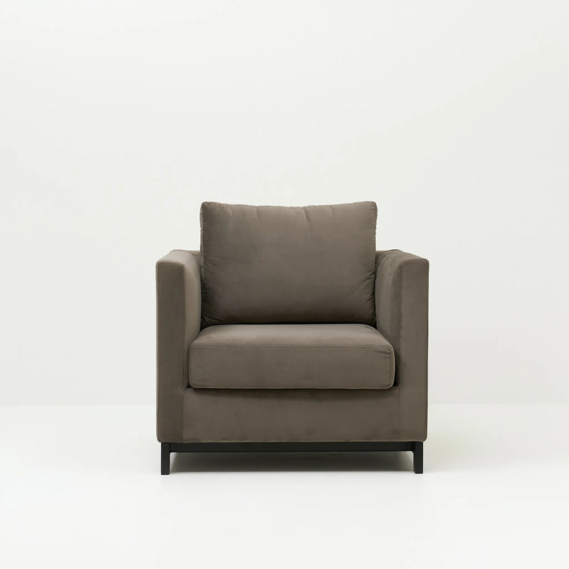 PABLO LOUNGE CHAIR