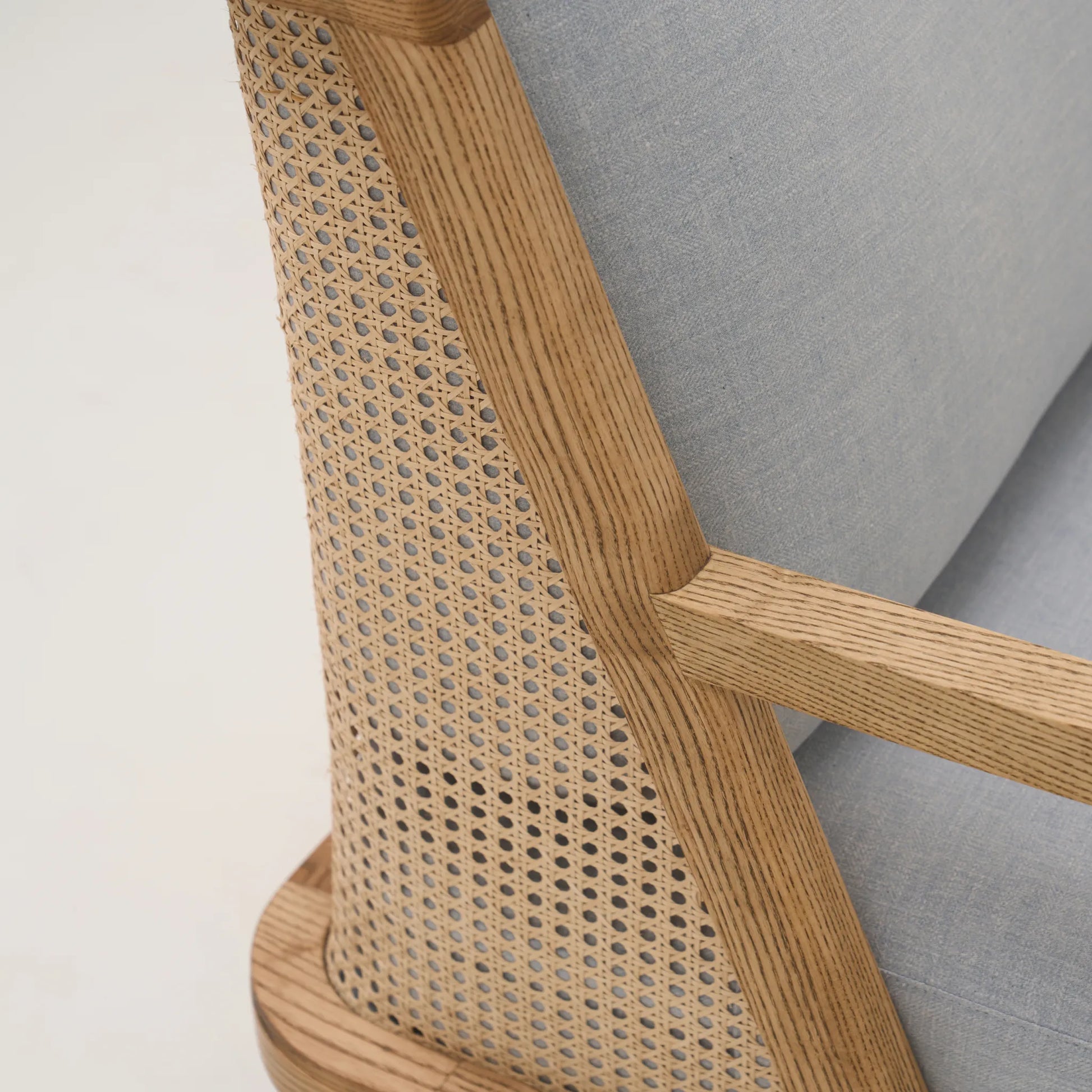 LIMA LOUNGE CHAIR