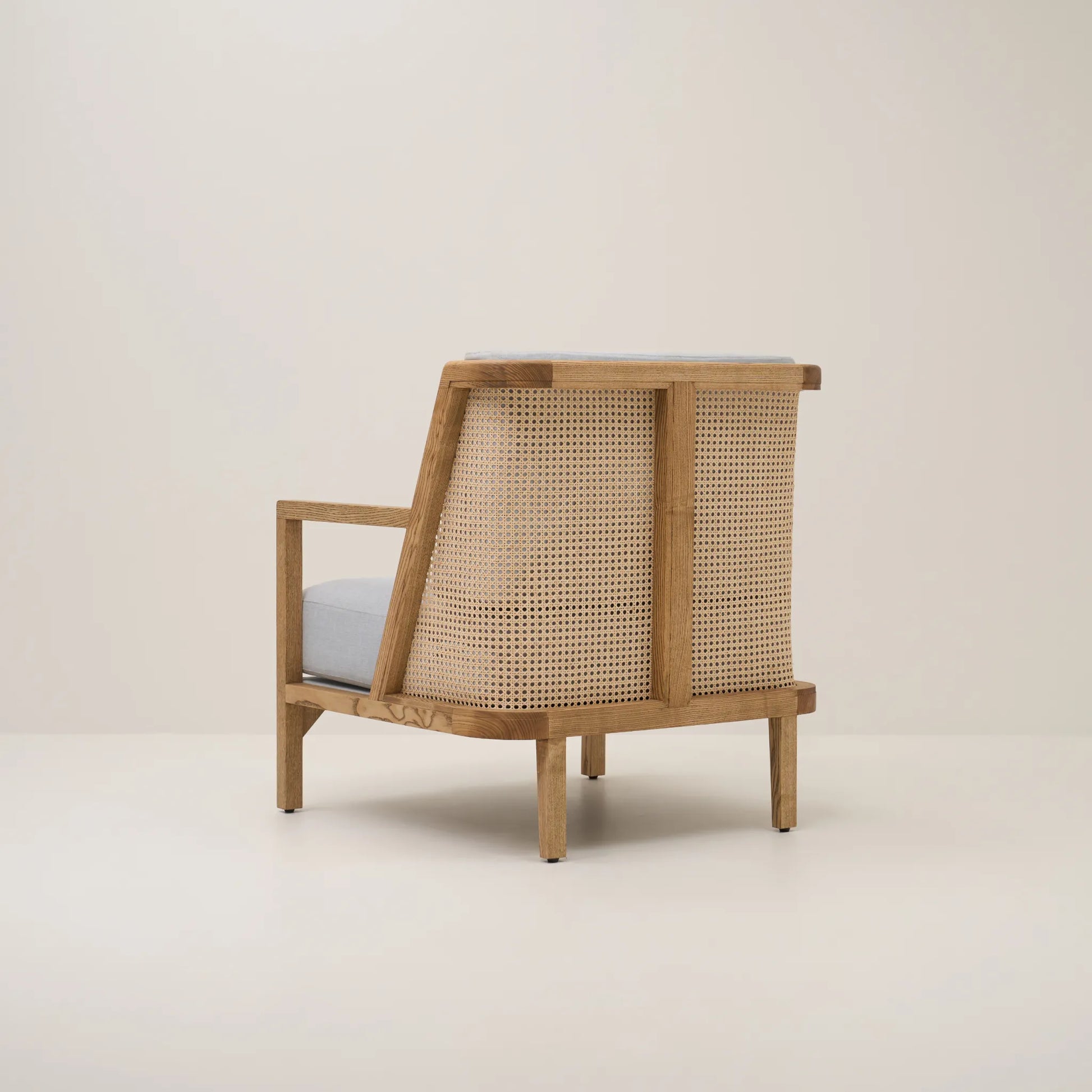 LIMA LOUNGE CHAIR