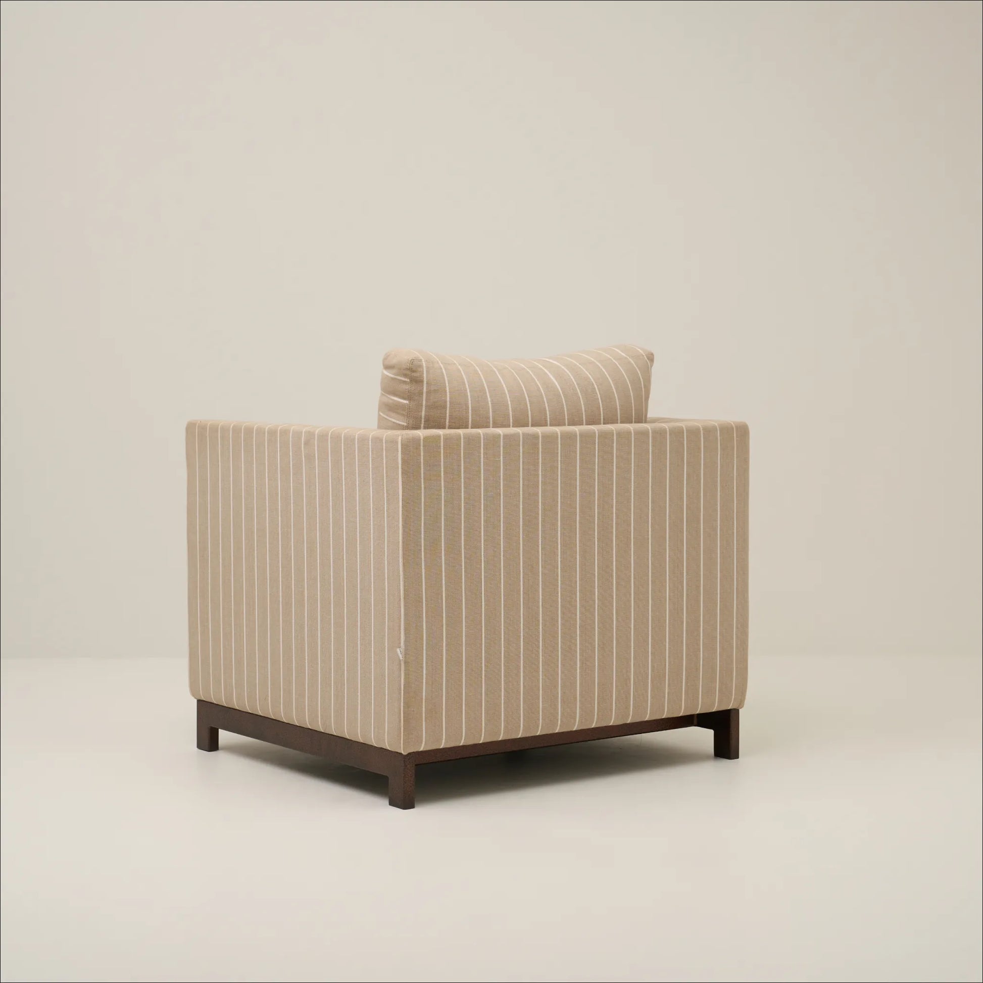 PABLO LOUNGE CHAIR