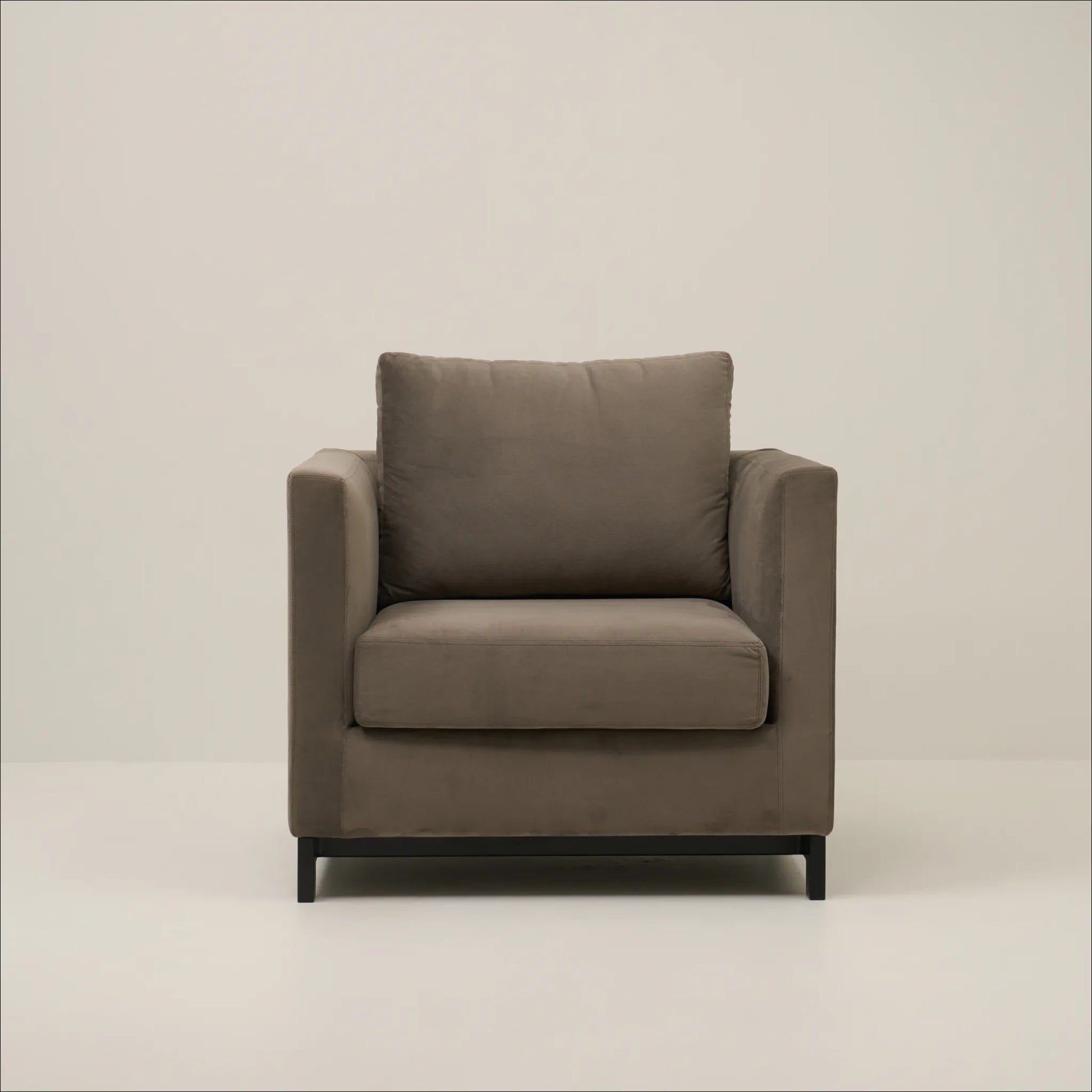 PABLO LOUNGE CHAIR