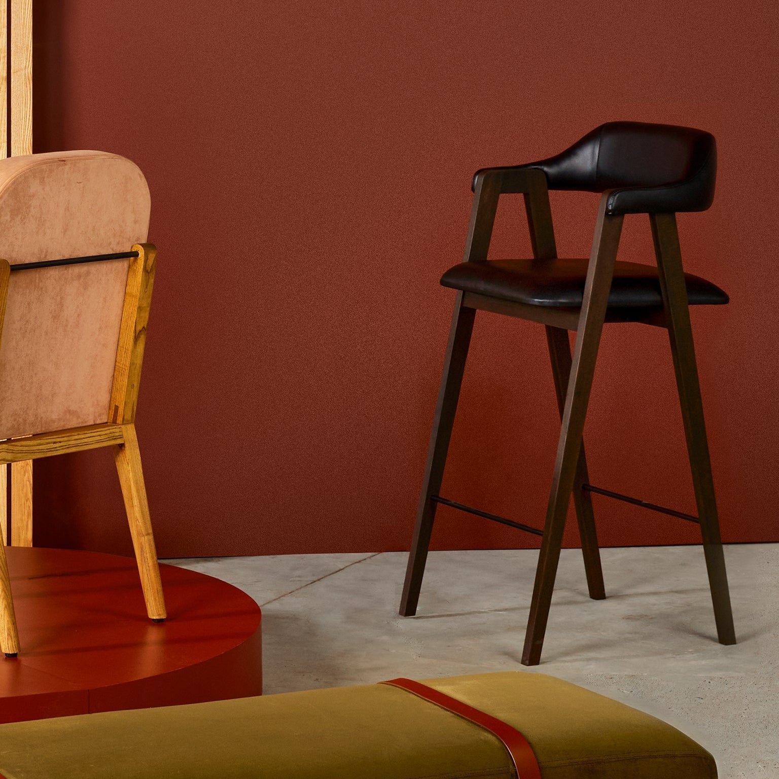 PEGGY BAR STOOL