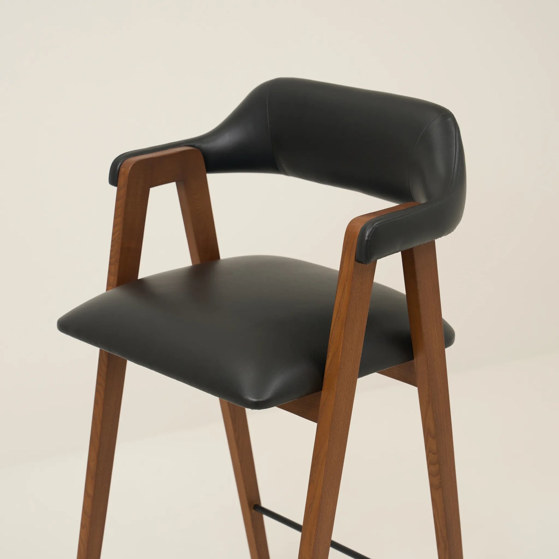 PEGGY BAR STOOL
