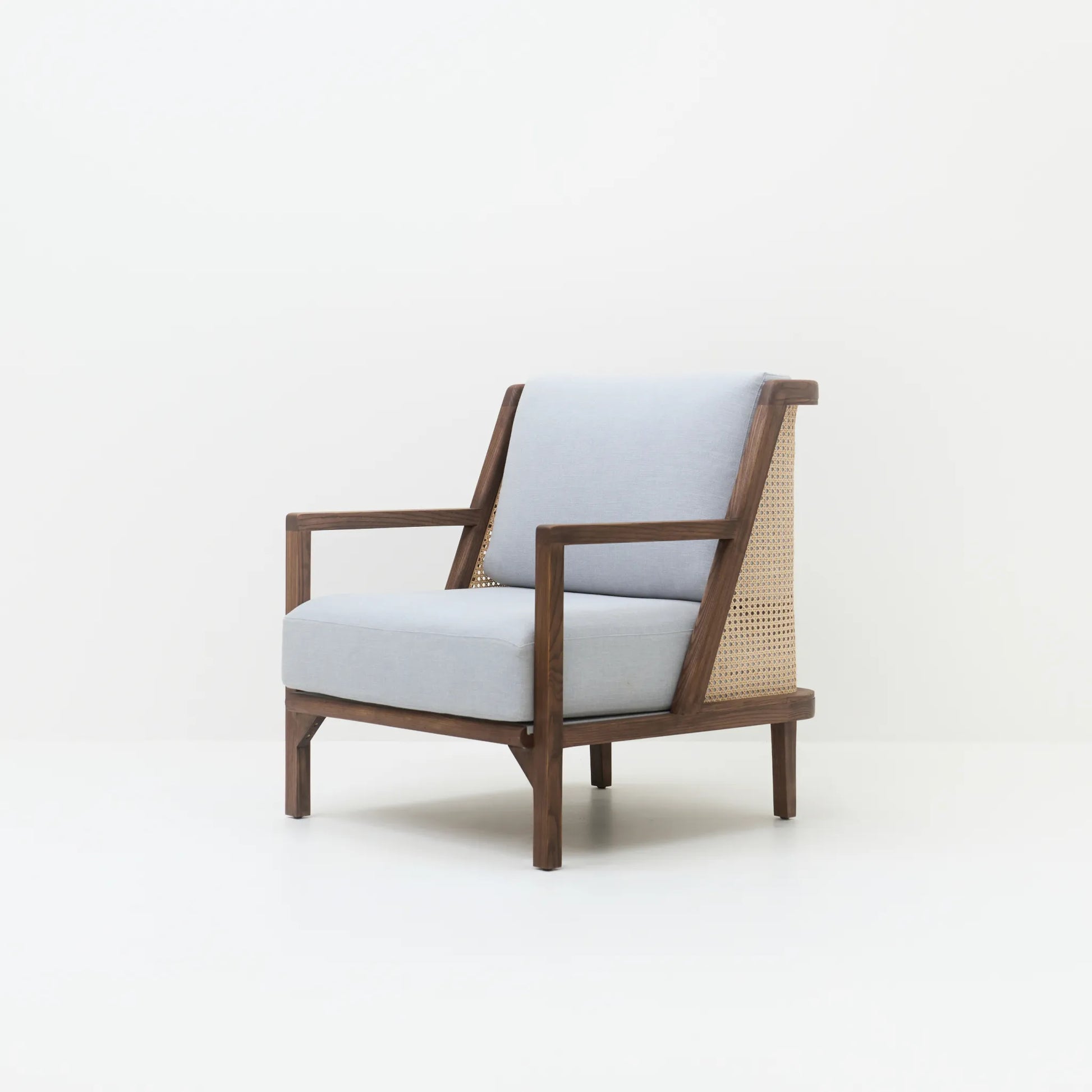 LIMA LOUNGE CHAIR