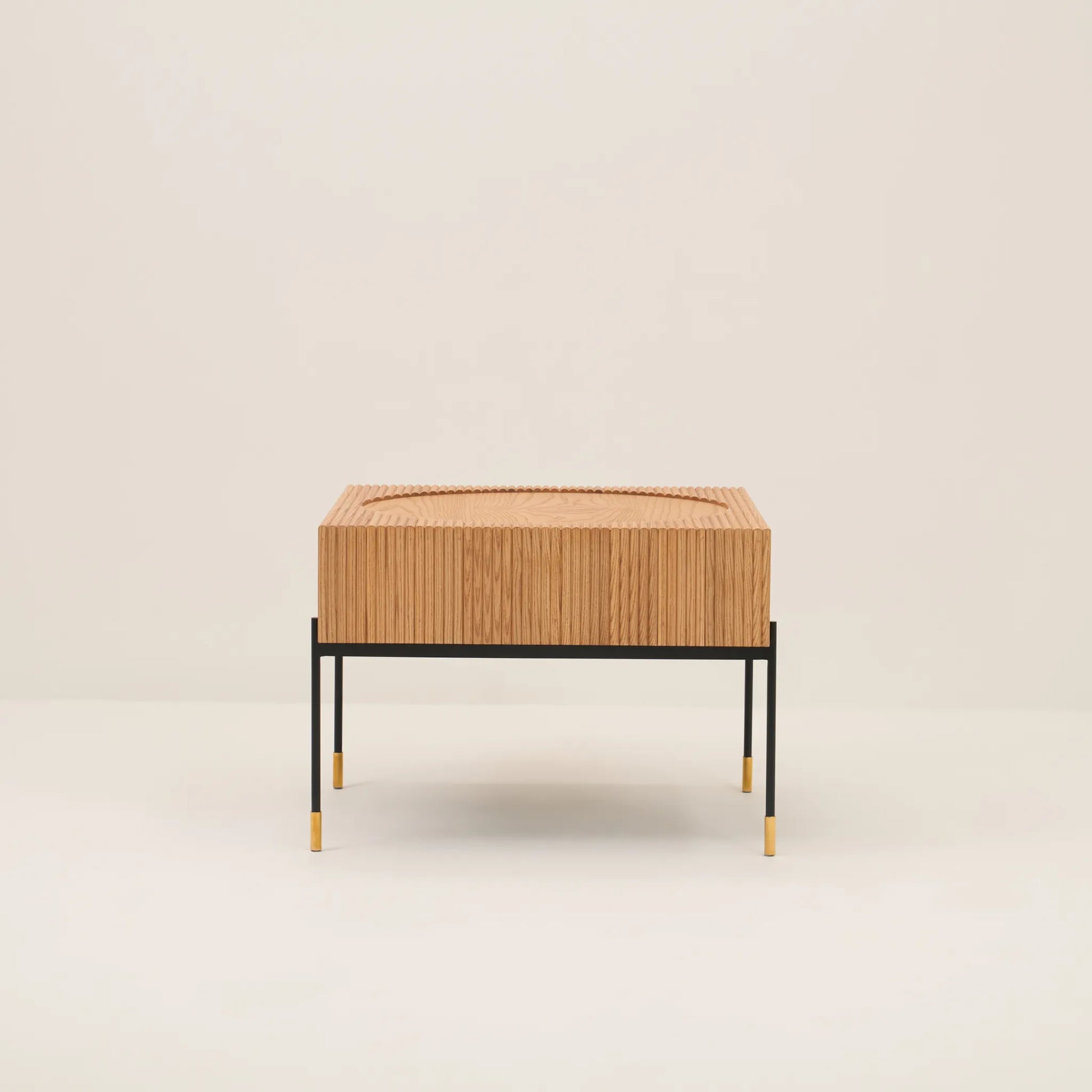 TREBLE COFFEE TABLE