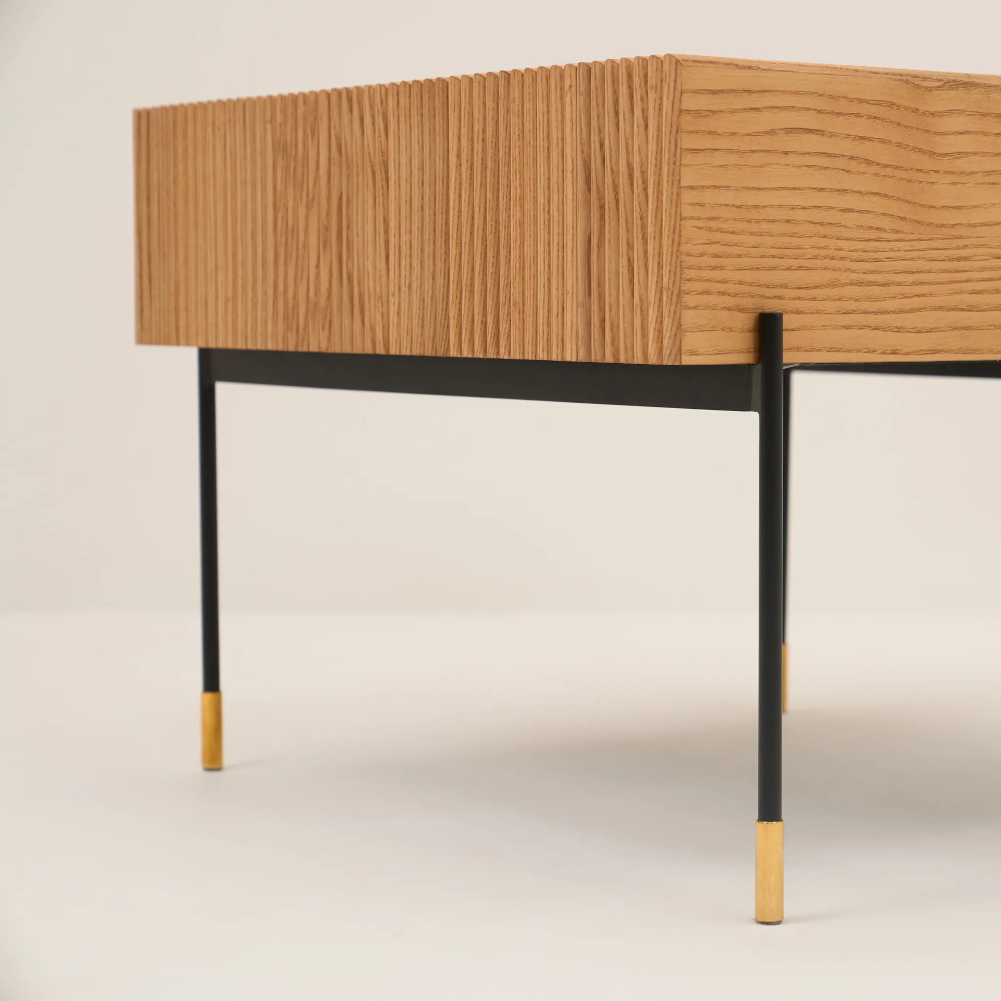 TREBLE COFFEE TABLE