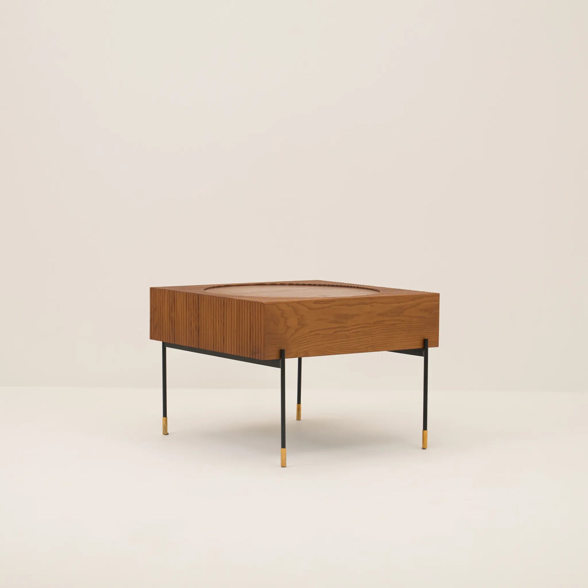 TREBLE COFFEE TABLE