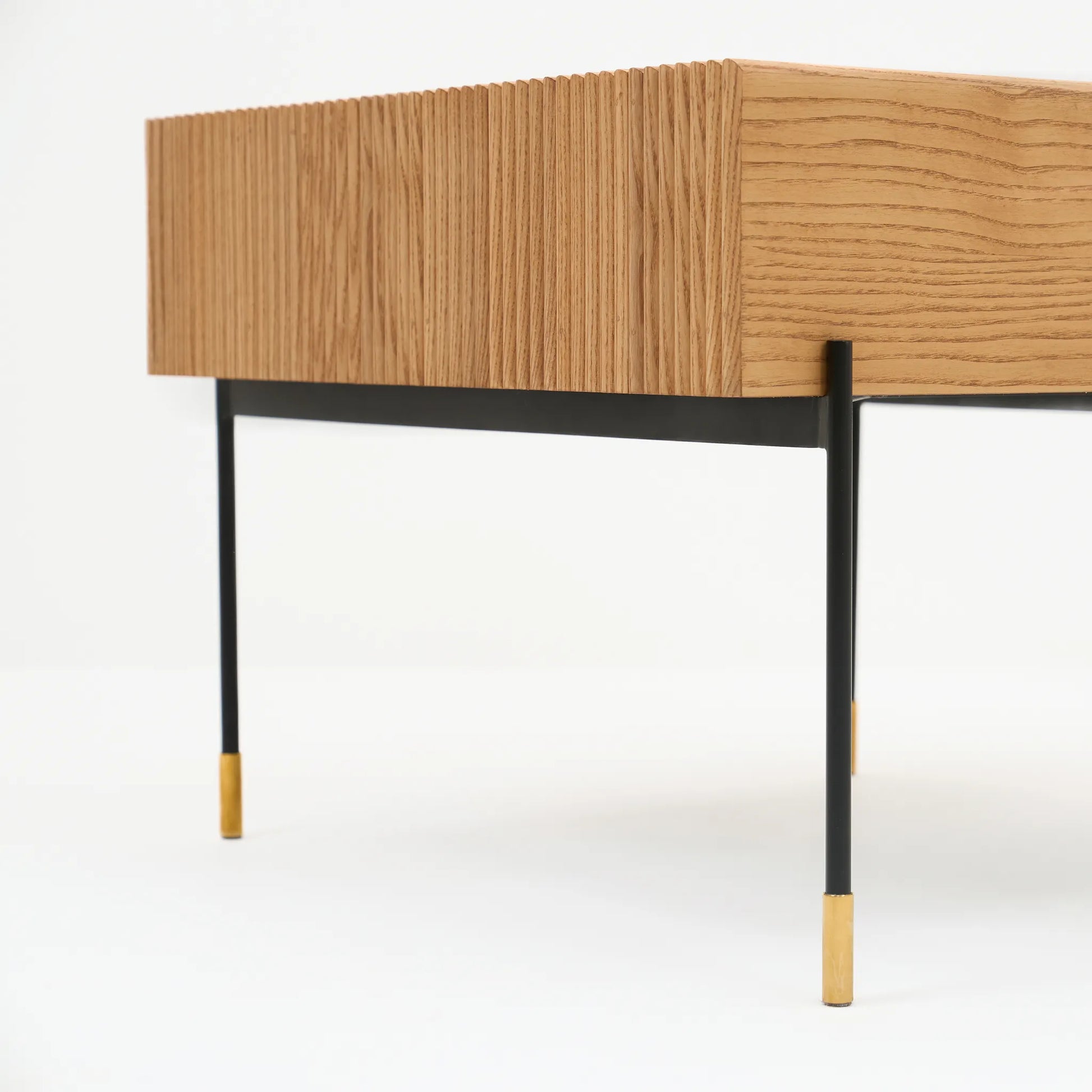 TREBLE COFFEE TABLE