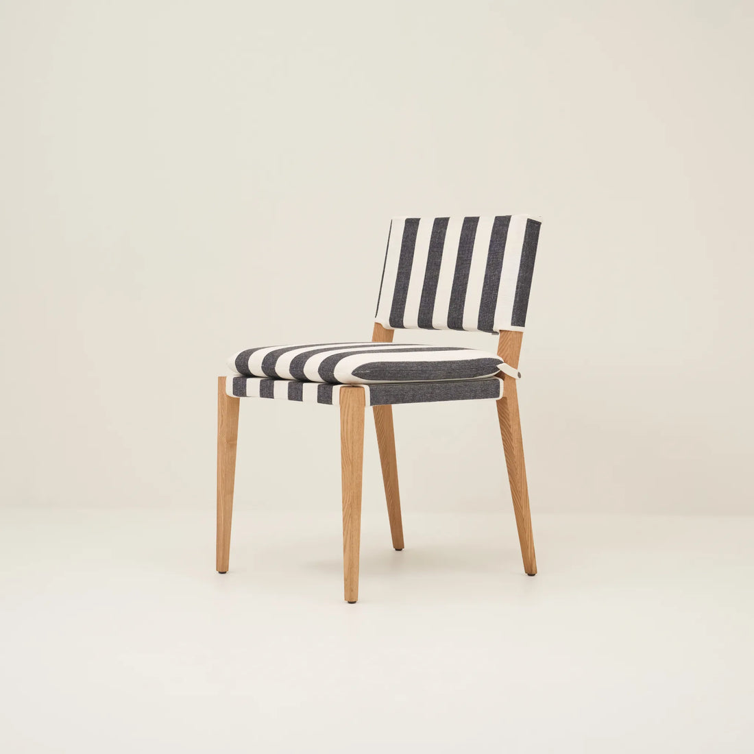 YANA CHAIR