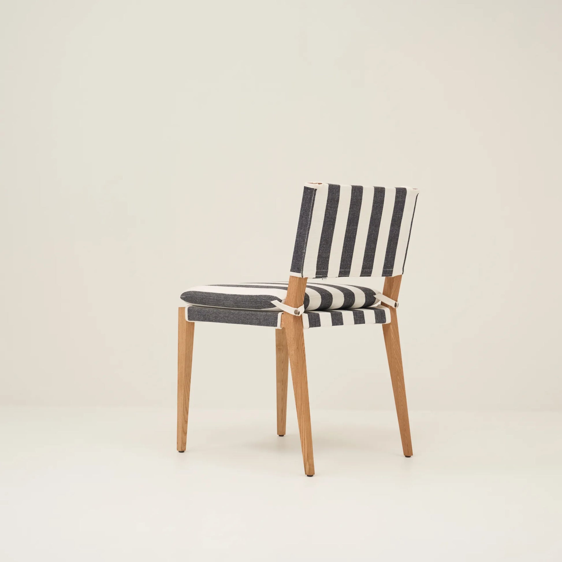 YANA CHAIR
