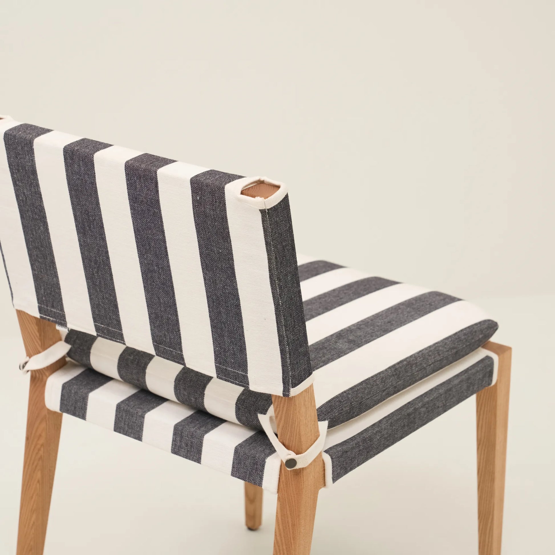 YANA CHAIR