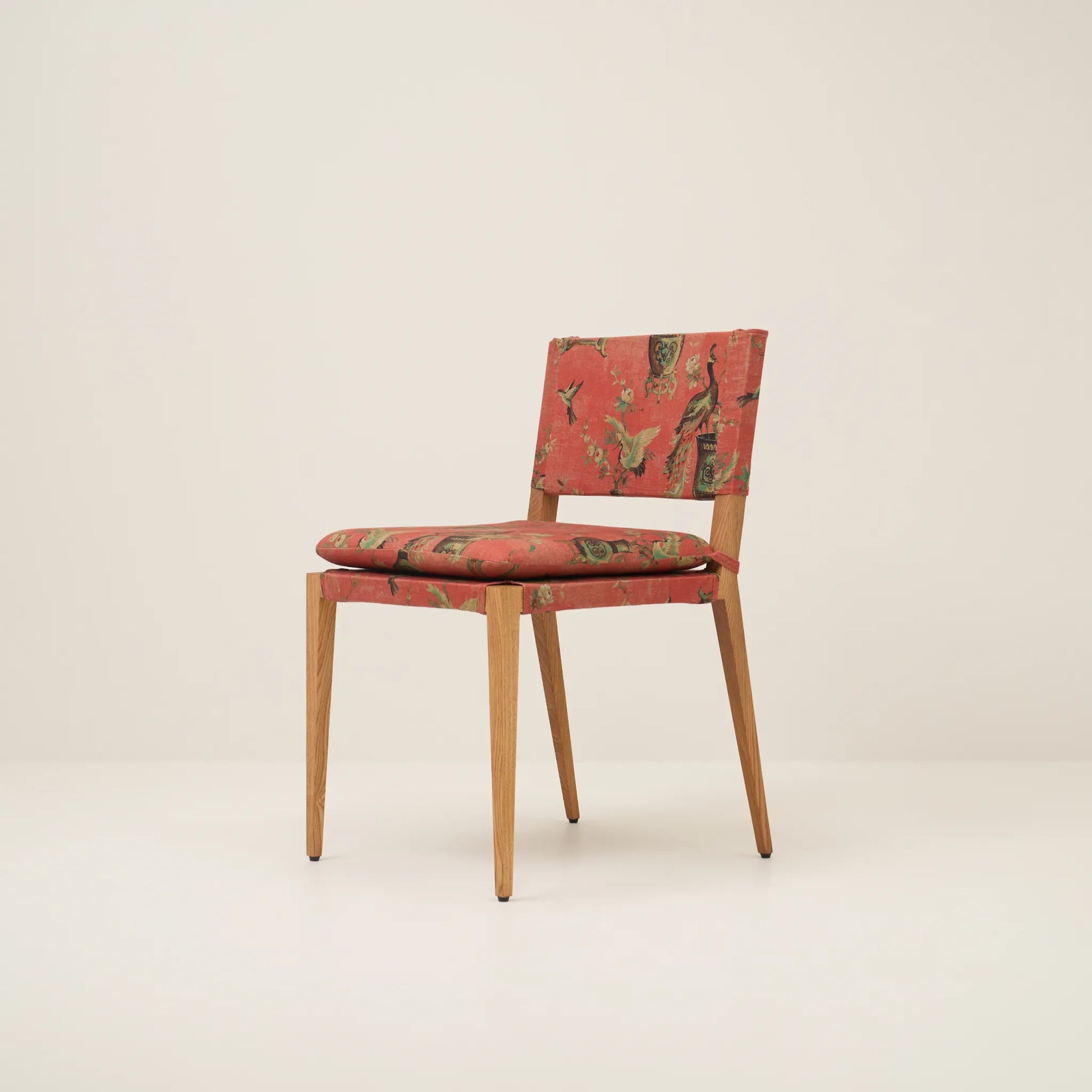 YANA CHAIR