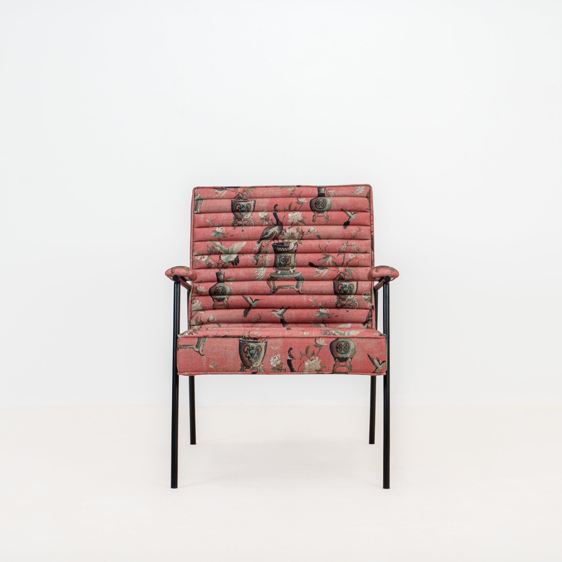 ZEPLIN LOUNGE CHAIR | COMPACT
