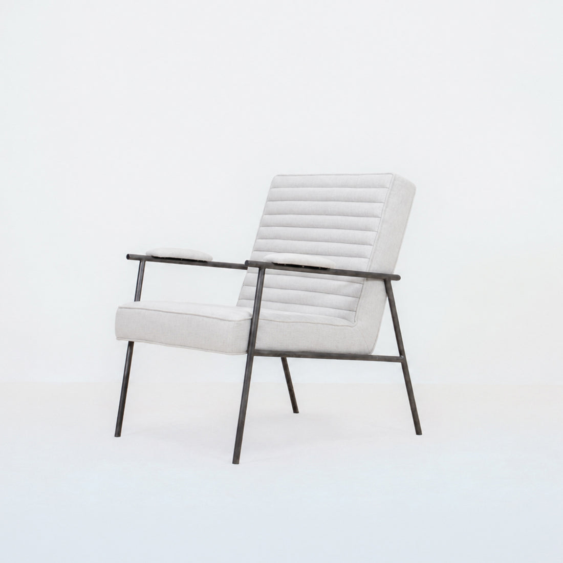 ZEPLIN LOUNGE CHAIR | COMPACT