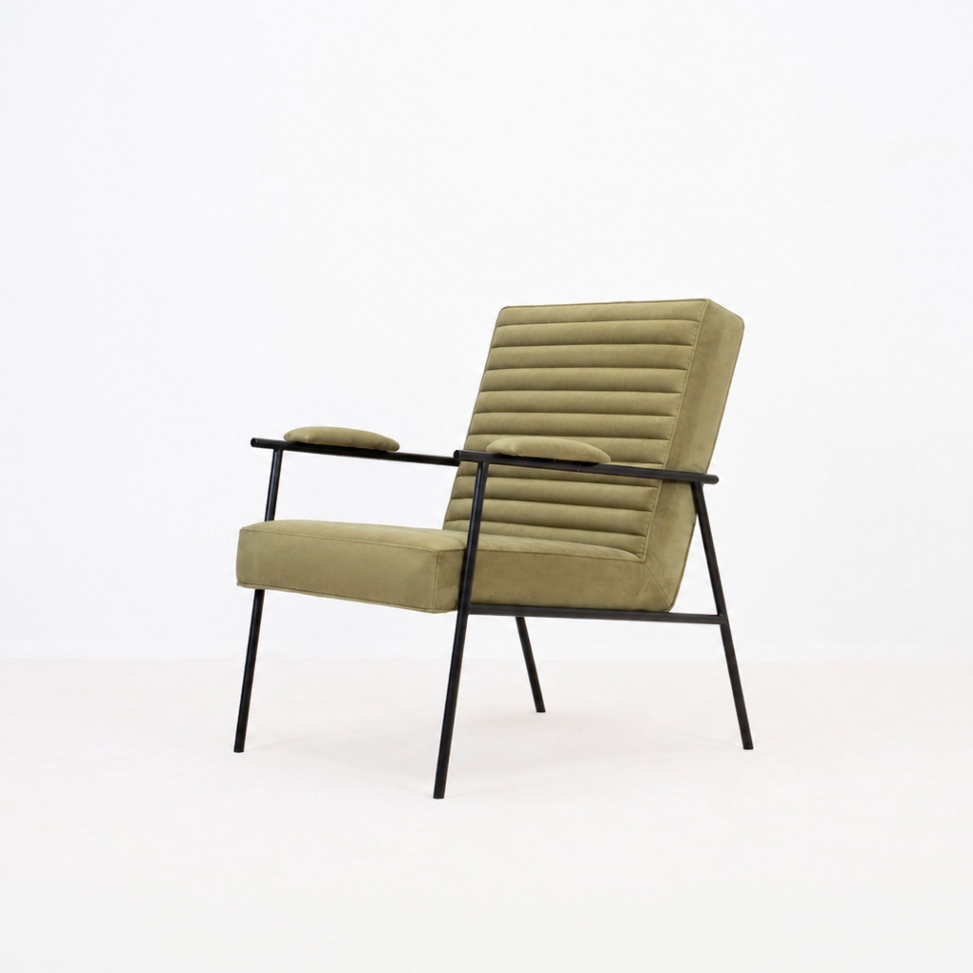 ZEPLIN LOUNGE CHAIR | COMPACT