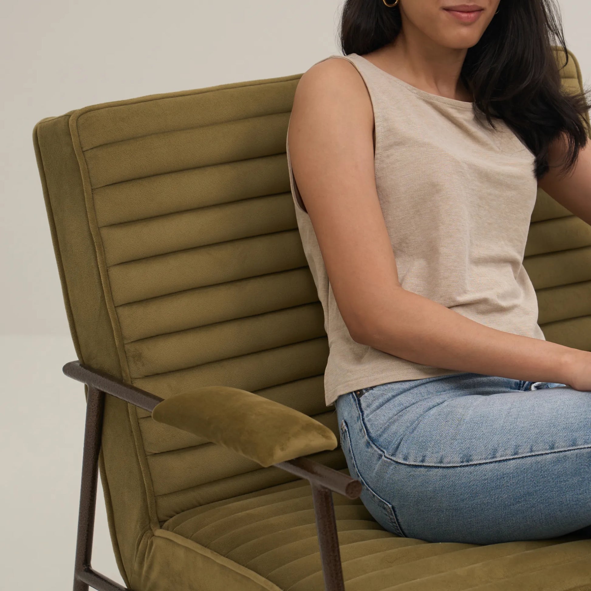 ZEPLIN LOUNGE CHAIR